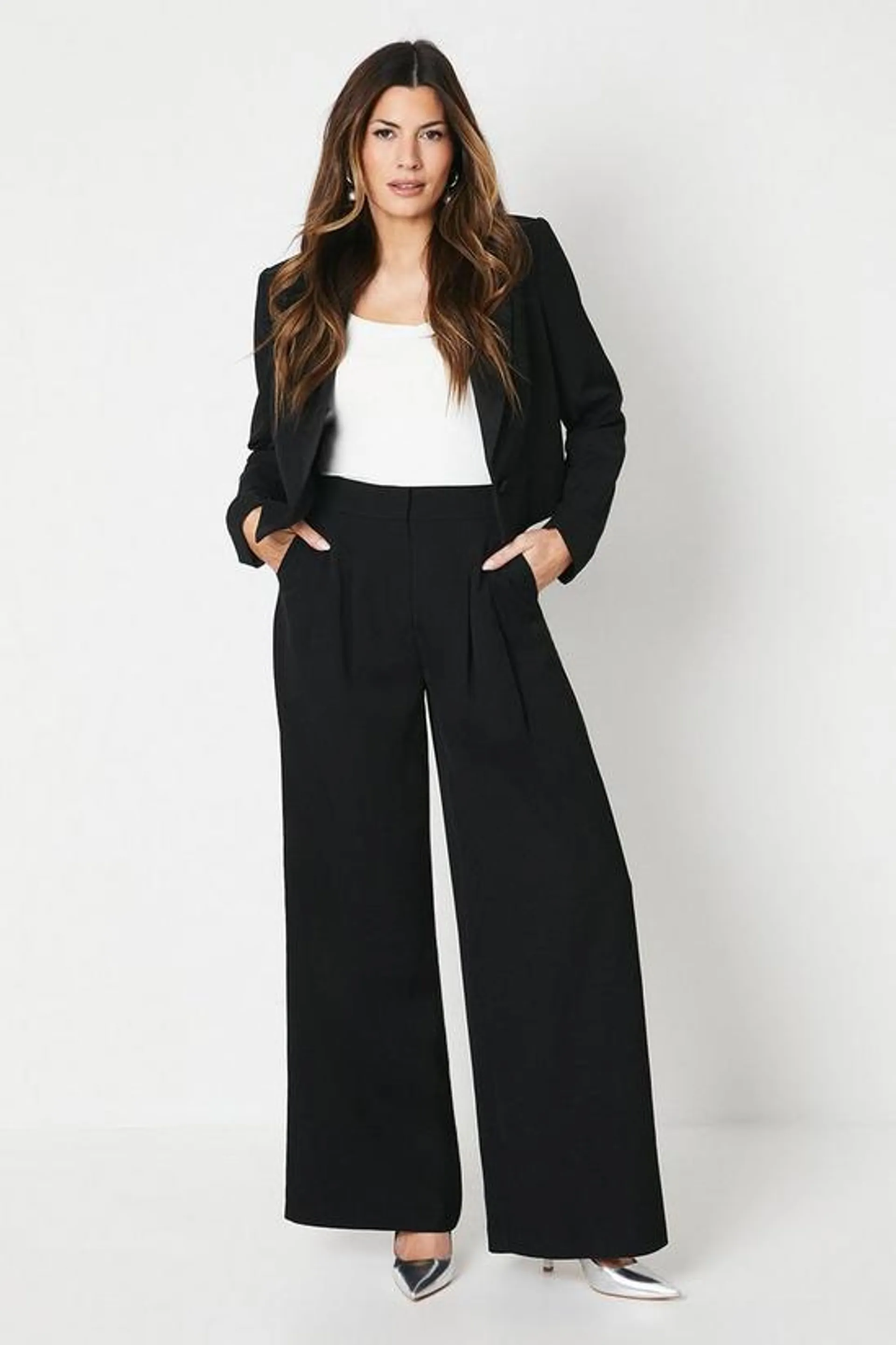 Premium Wide Leg Pleat Detail Trouser