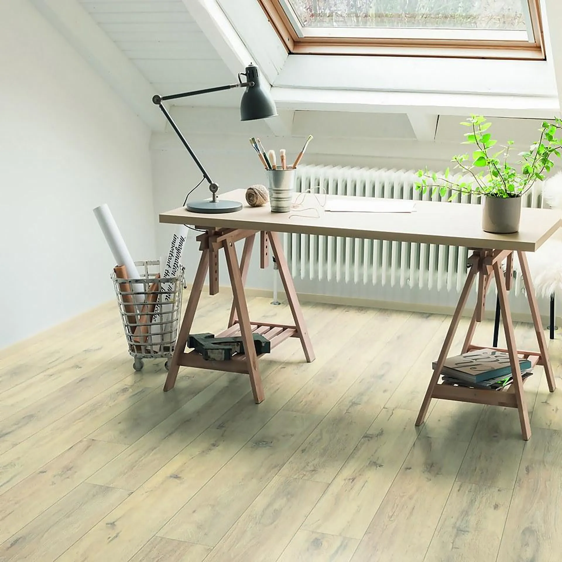 EGGER HOME Parquet Oak 8mm Laminate Flooring - 1.99 sqm Pack