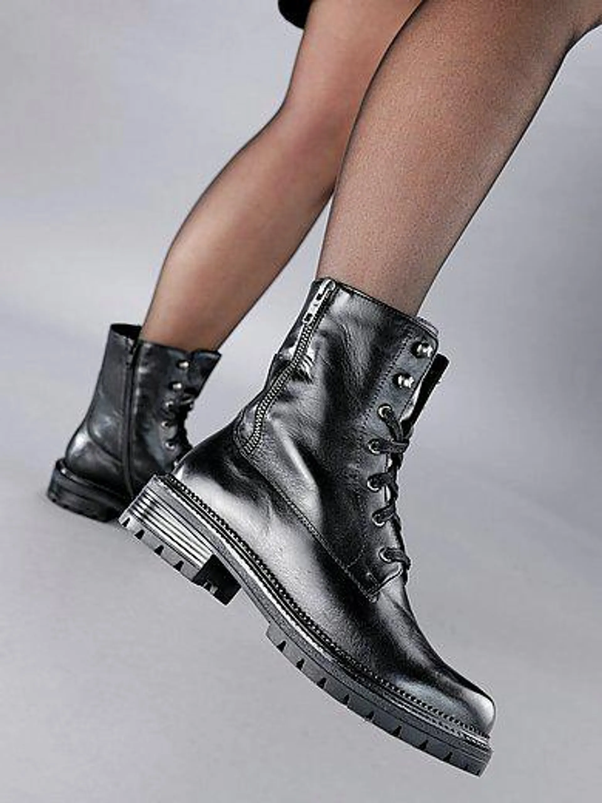 Lace-up ankle boots in sheep nappa