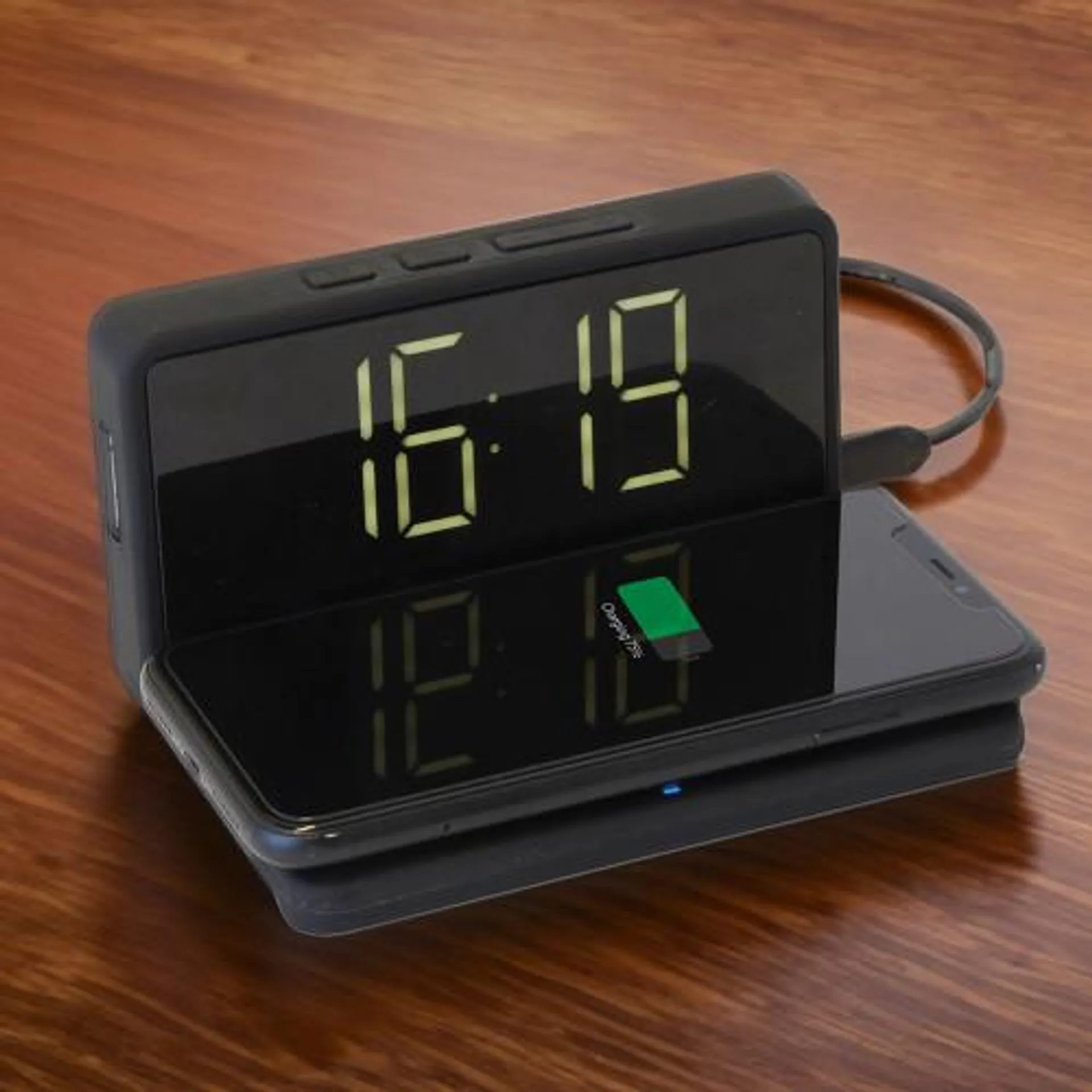 InGenious Wireless Phone Charging Alarm Clock