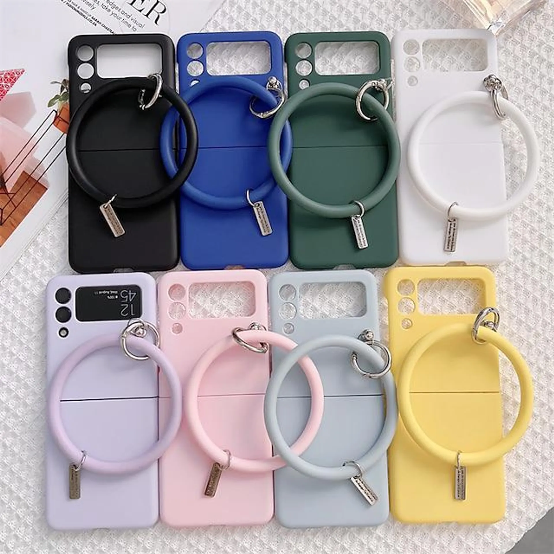 Phone Case For Samsung Galaxy Back Cover Z Flip 3 Z Flip 4 Portable with Phone Strap Shockproof Solid Colored Flower Plastic