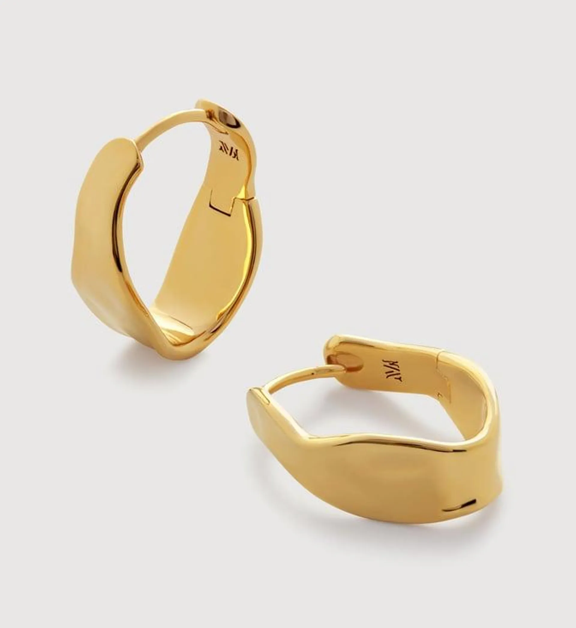 The Wave Medium Hoop Earrings