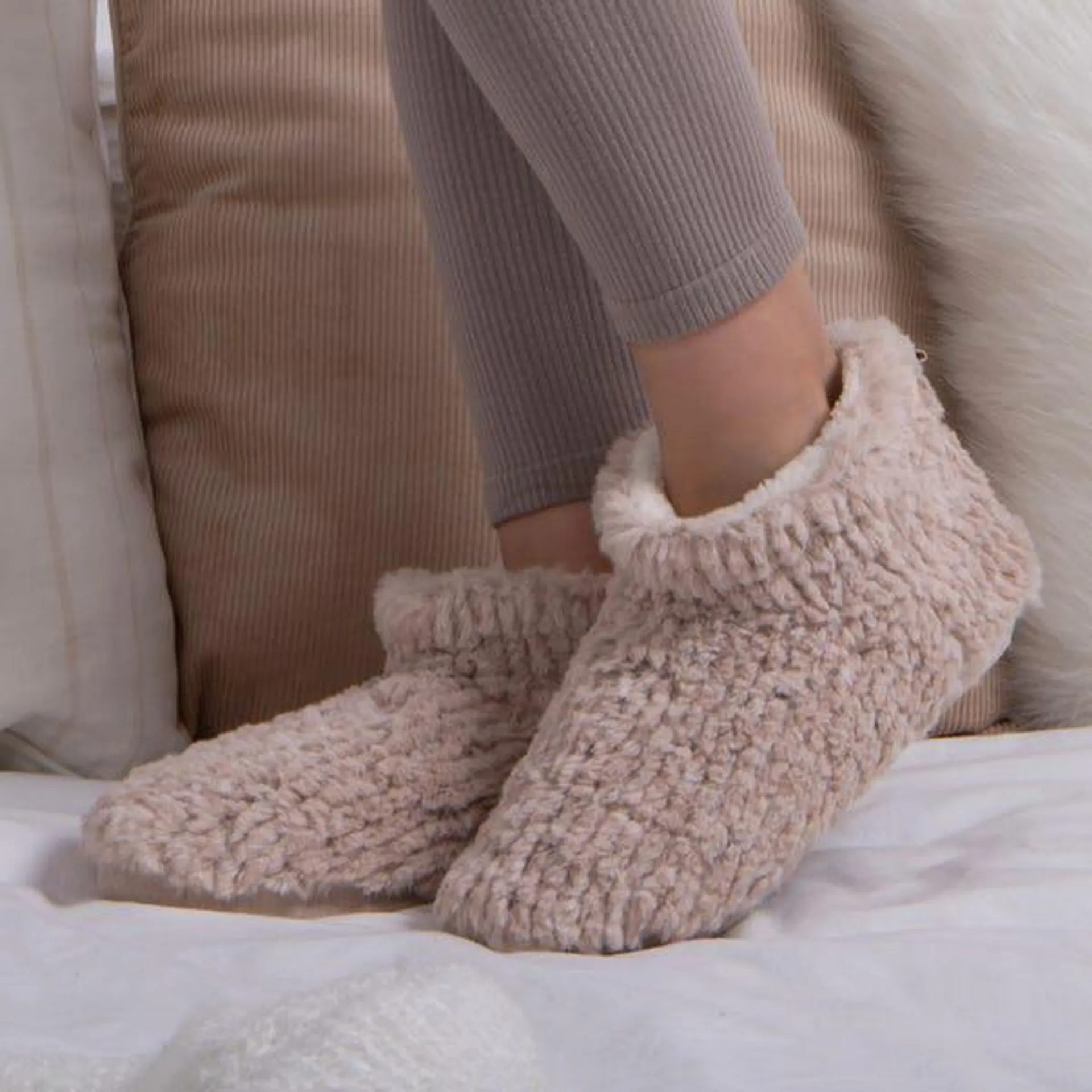 totes Faux Fur Short Boot Slippers