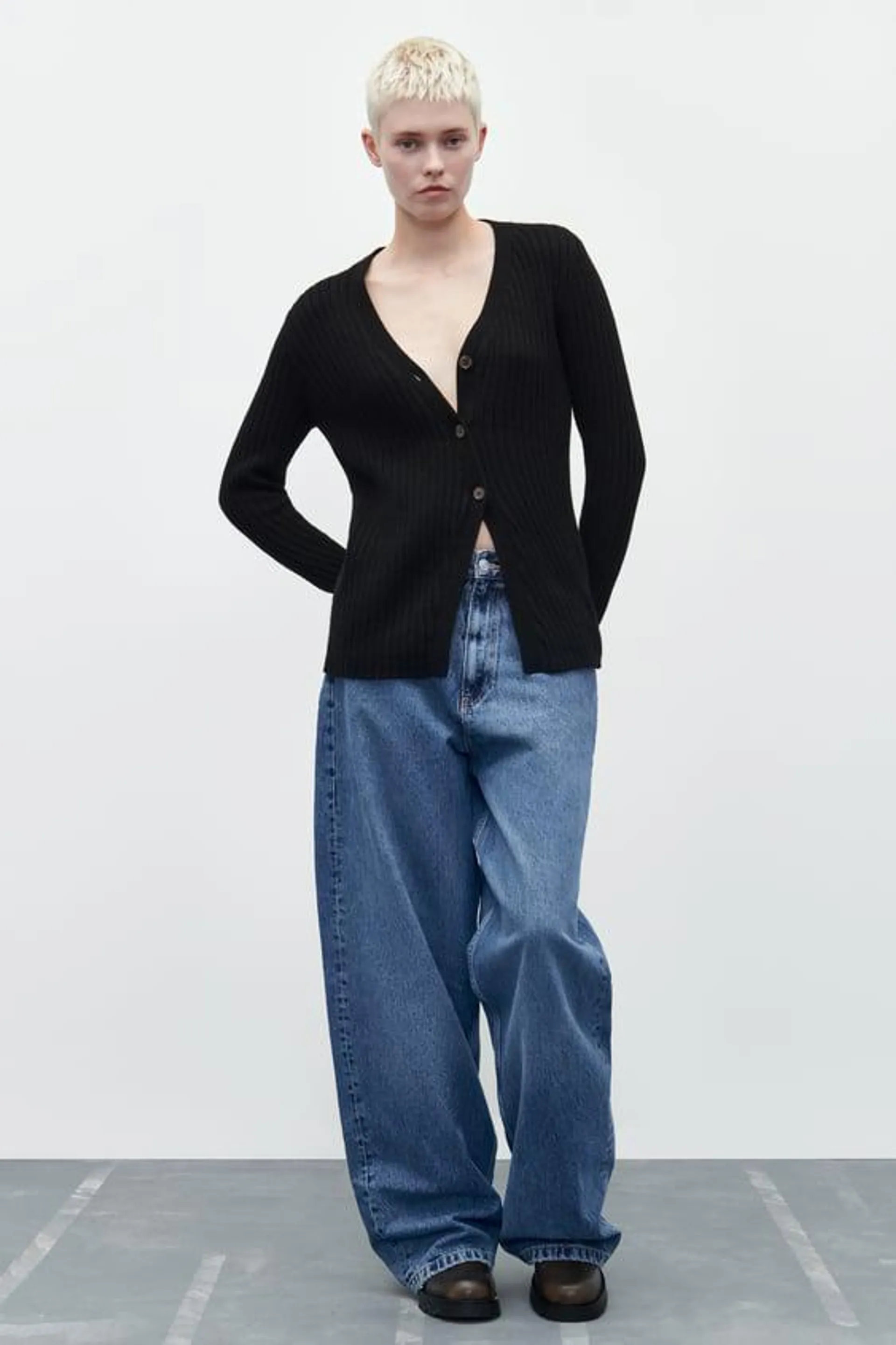 RIBBED KNIT CARDIGAN WITH DIAGONAL FASTENING