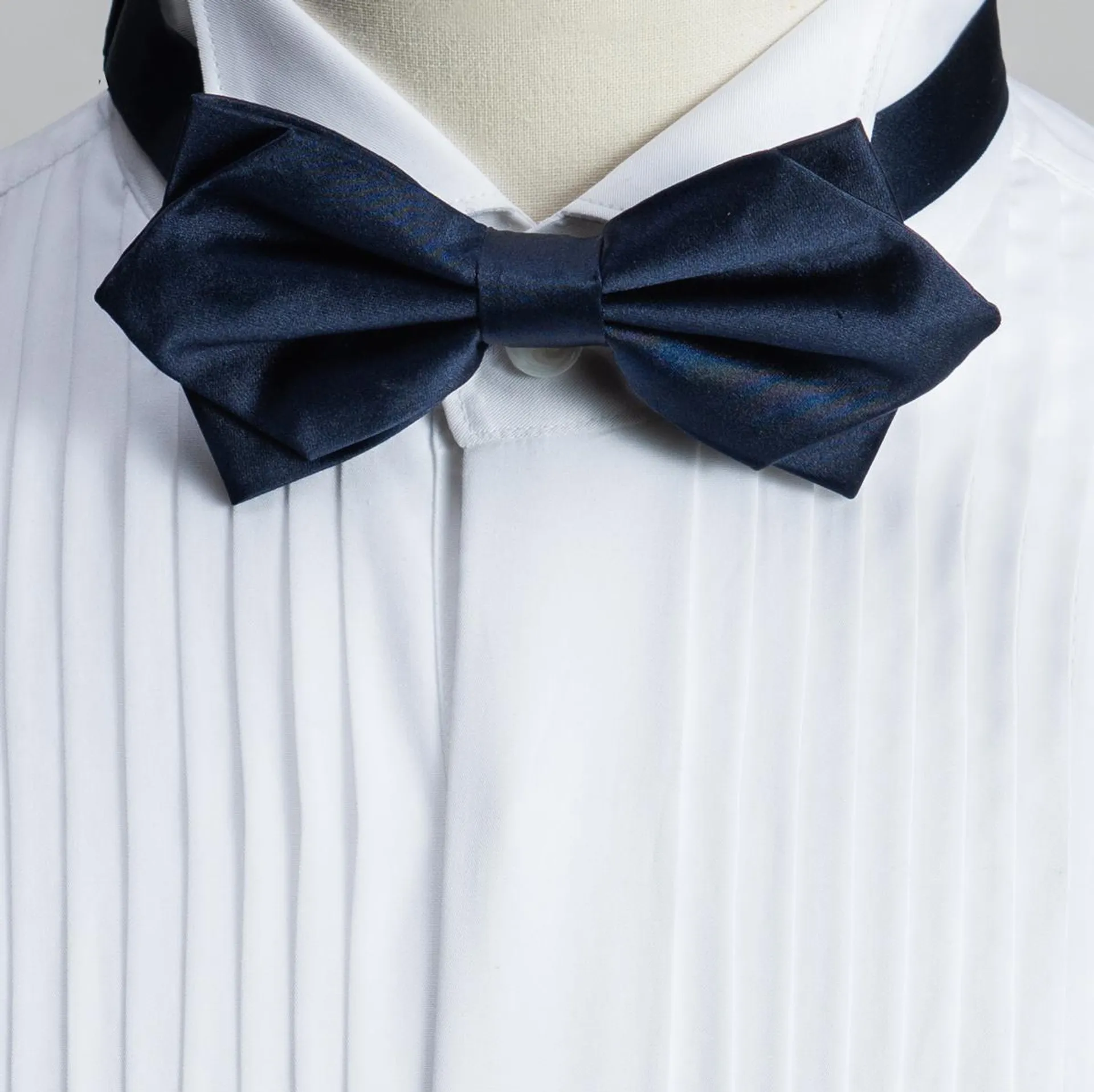 Navy pointy bow tie