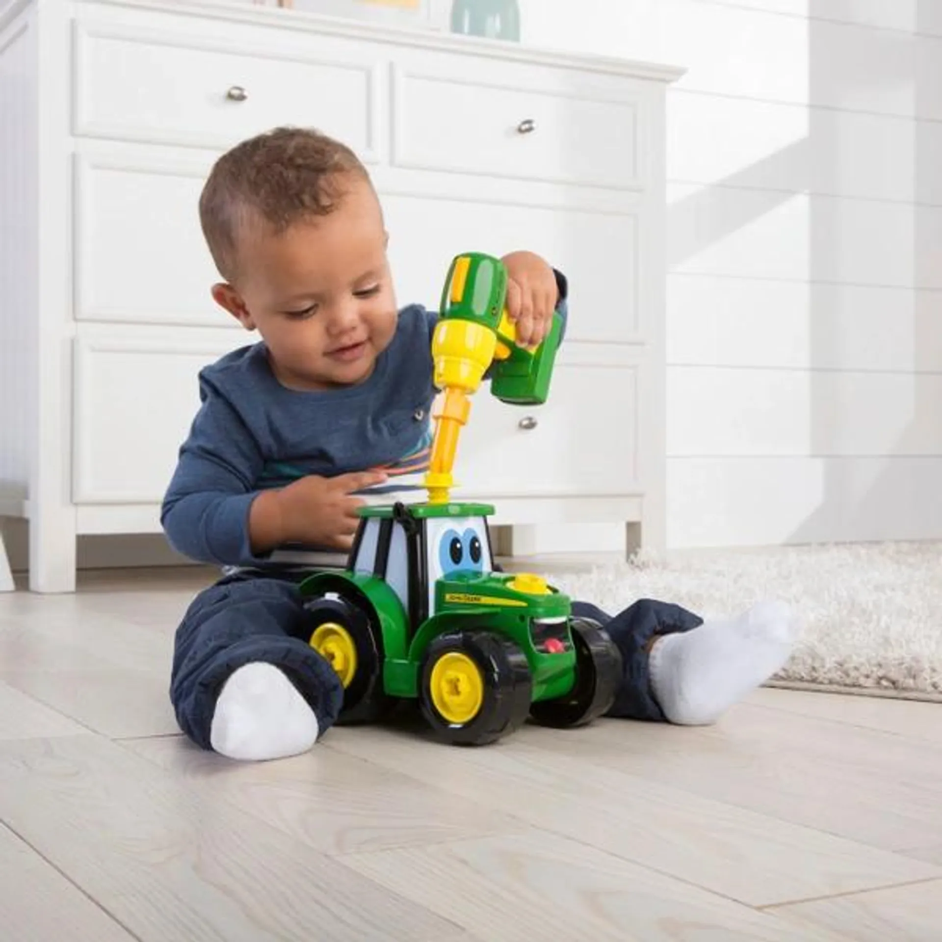 John Deere Build a Johnny Tractor