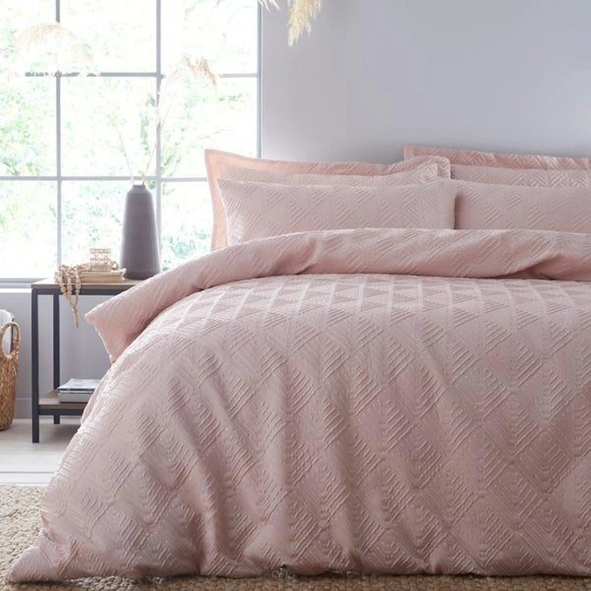 Parisa Geometric Blush Duvet Cover and Pillowcase Set