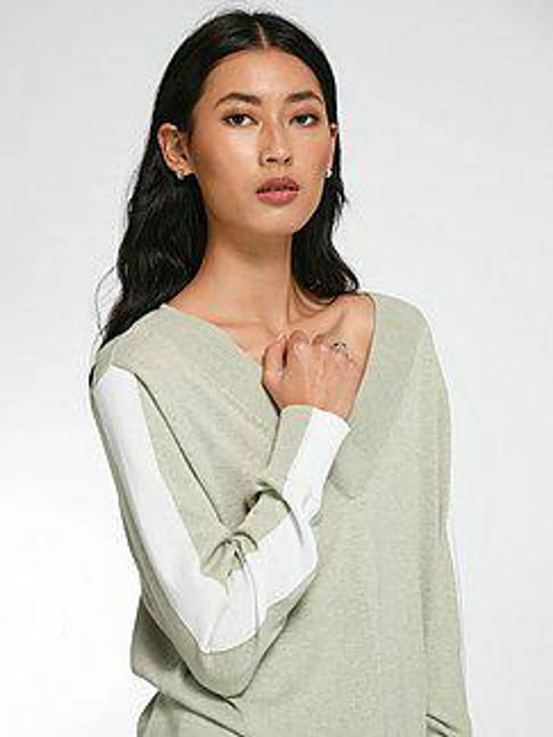 Jumper with long sleeves