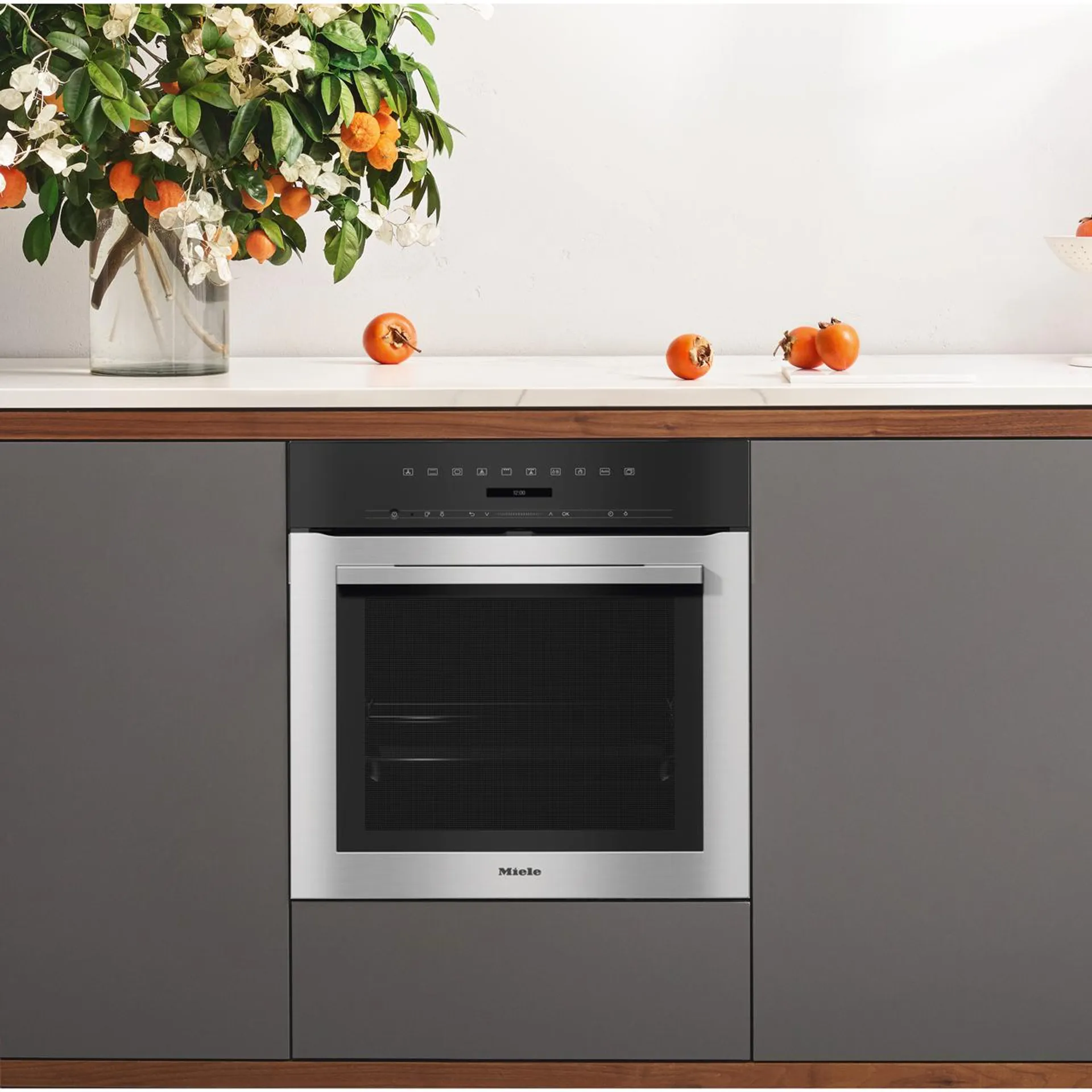 Miele ContourLine H7164BP Built In Electric Single Oven with Moisture Plus, Pyrolytic Cleaning and Accurate Temperature Control