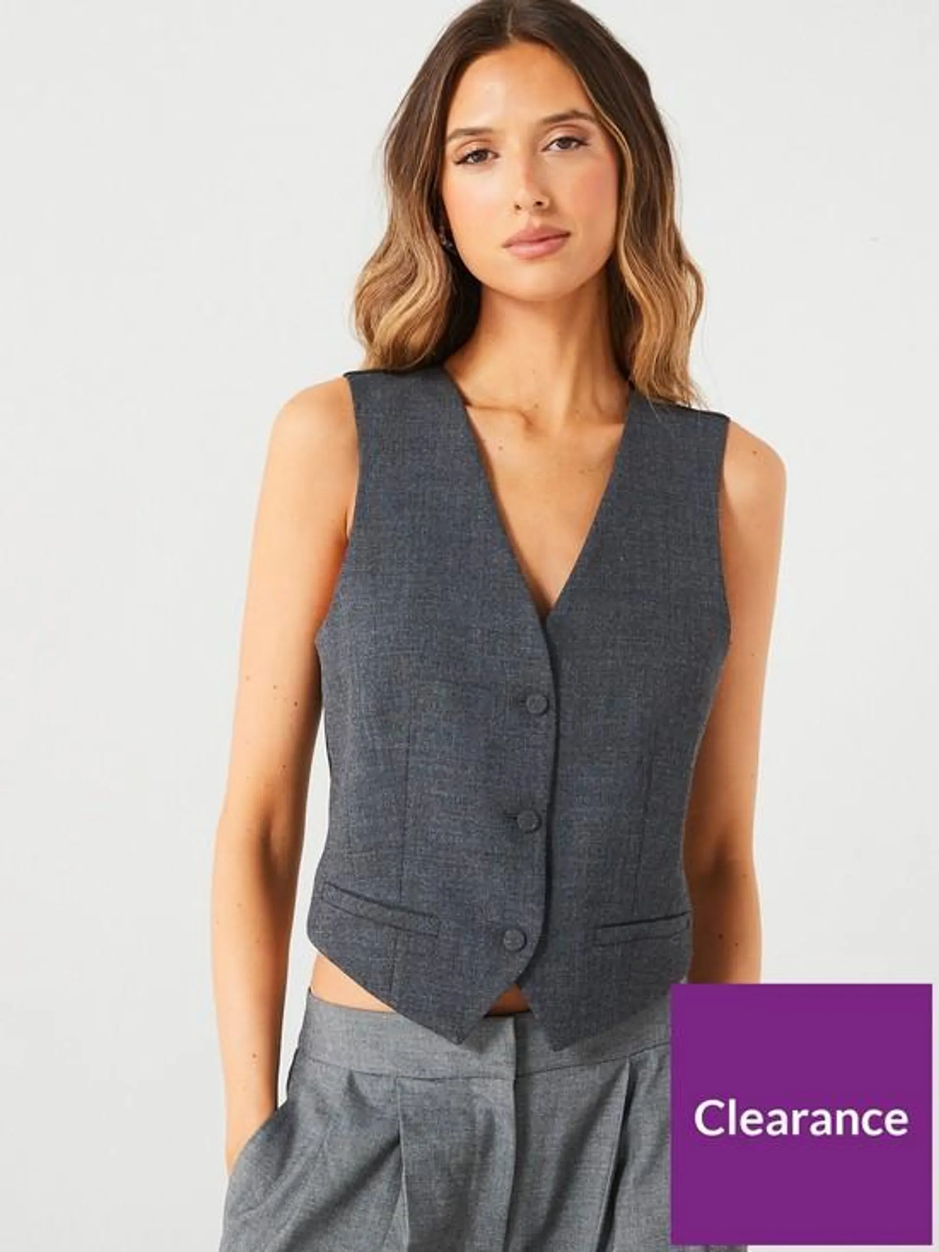 Structured suit vest