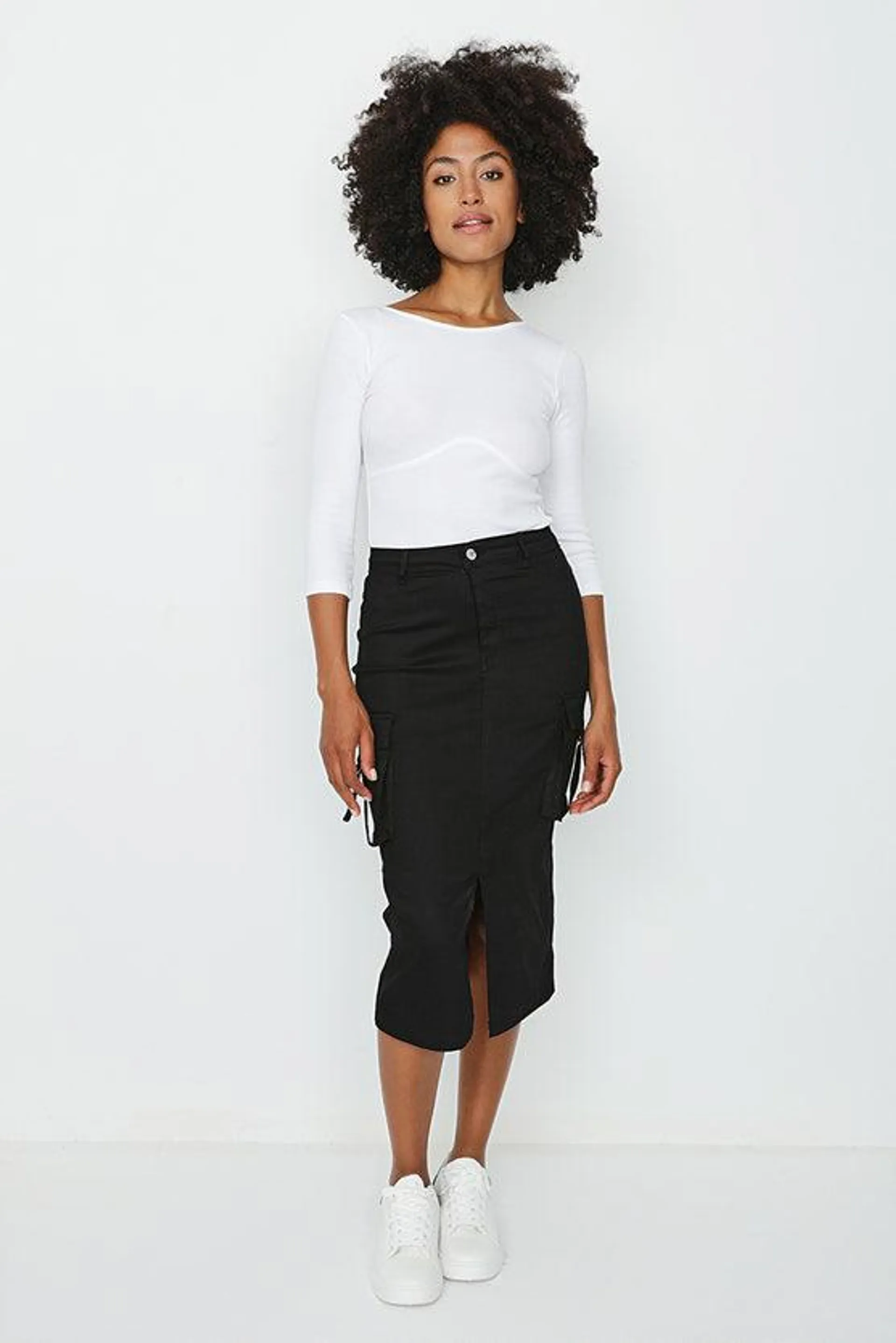 BLACK MIDI CARGO SKIRT