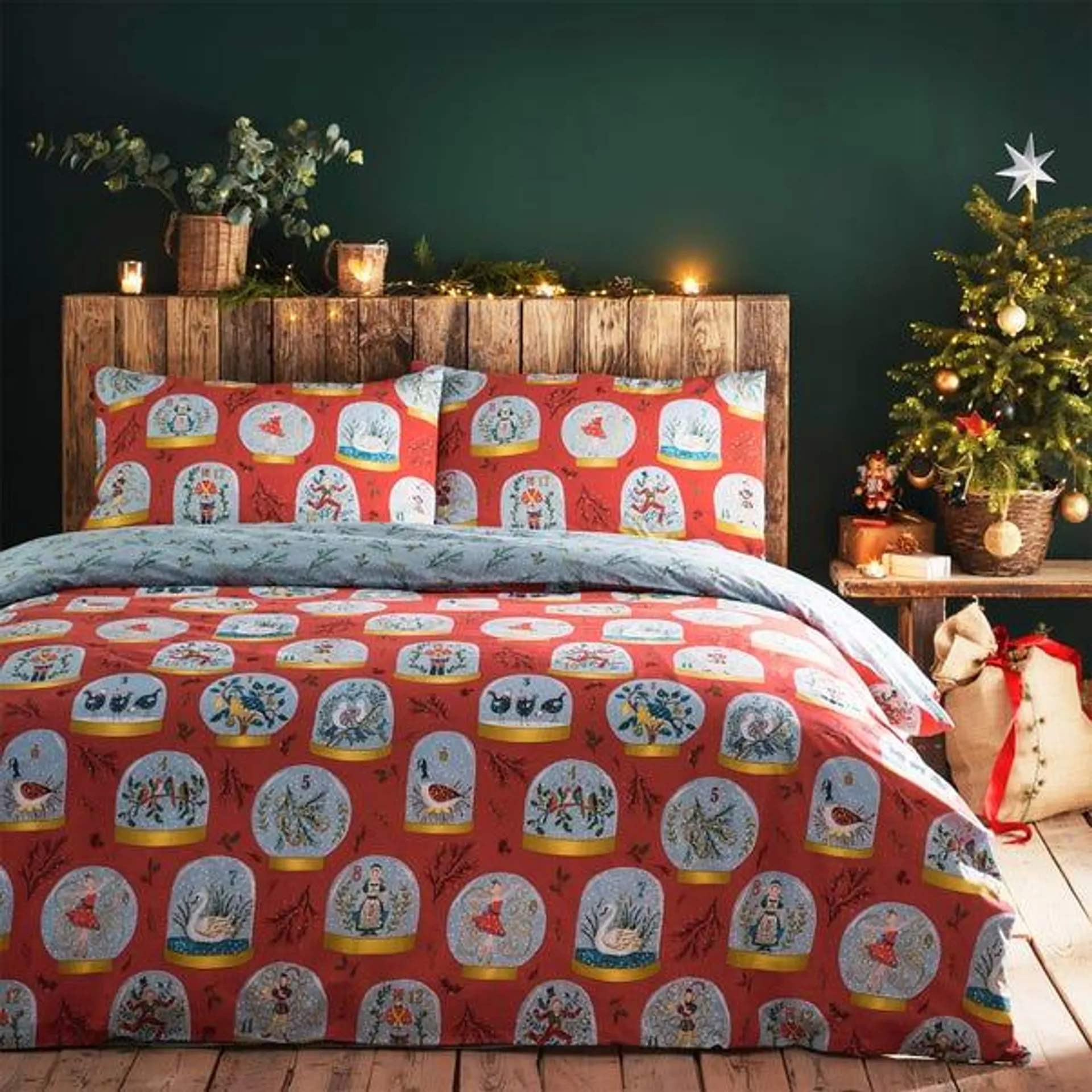 furn. Twelve Days of Christmas Red Duvet Cover and Pillowcase Set