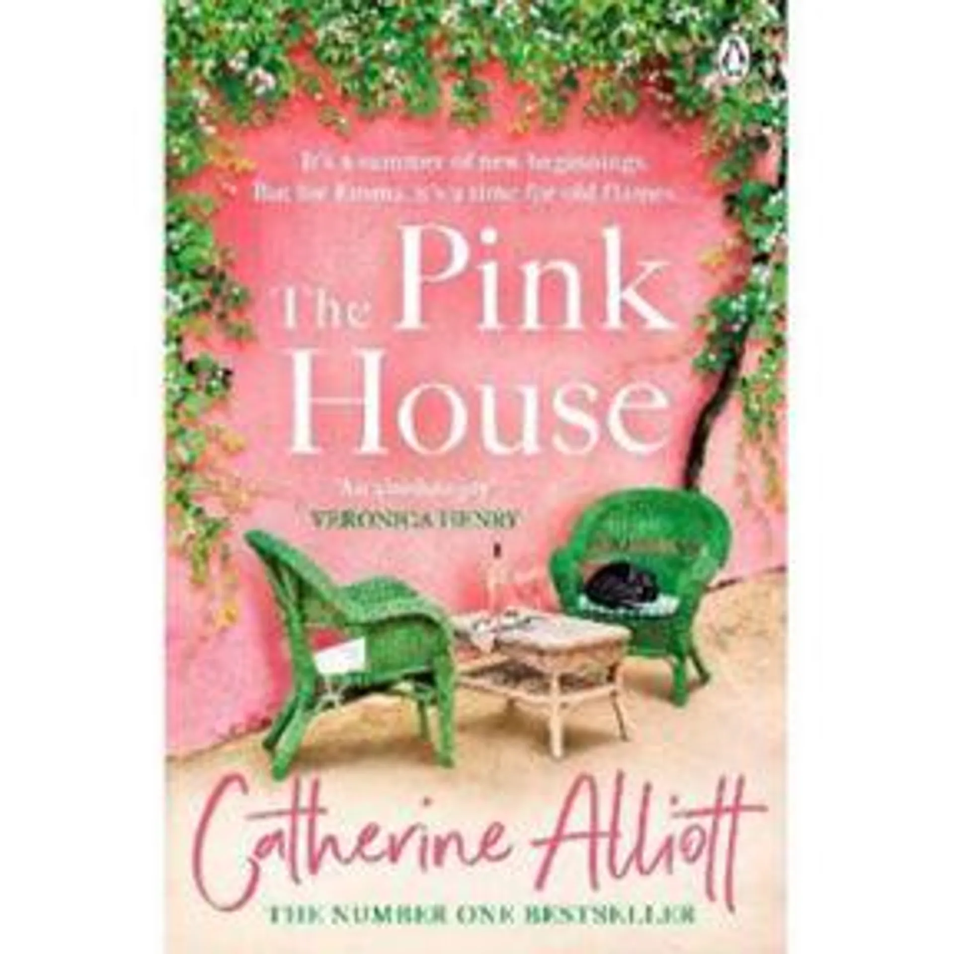 Paperback The Pink House by Catherine Alliott