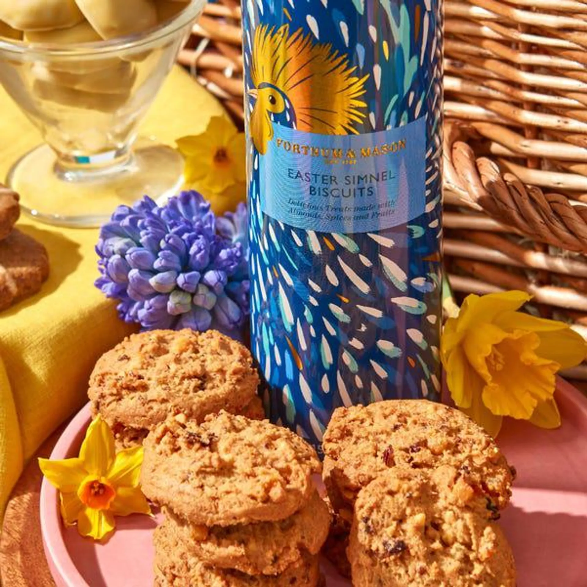 Easter Simnel Biscuit Tin, 150g