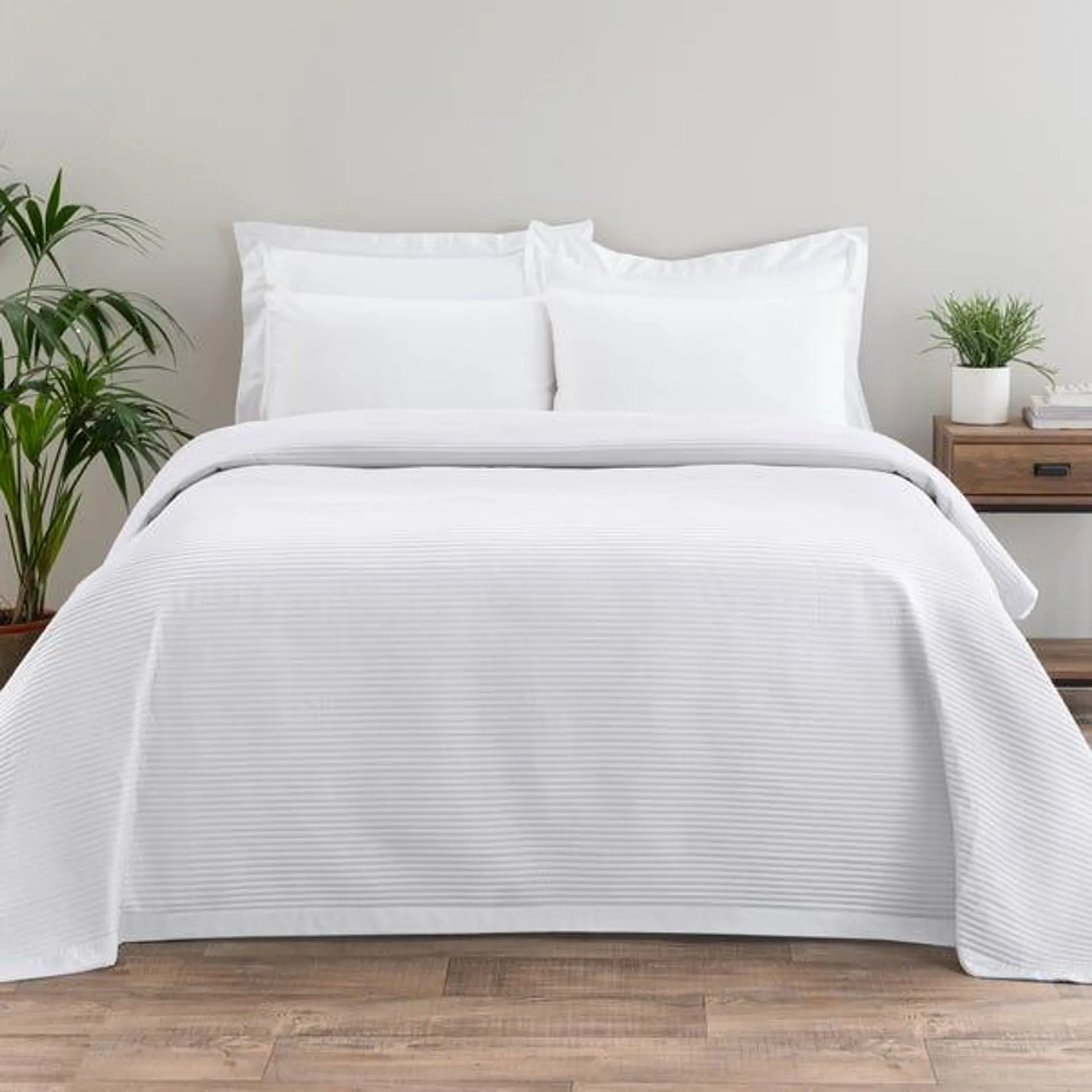 Spencer Pinsonic Bedspread