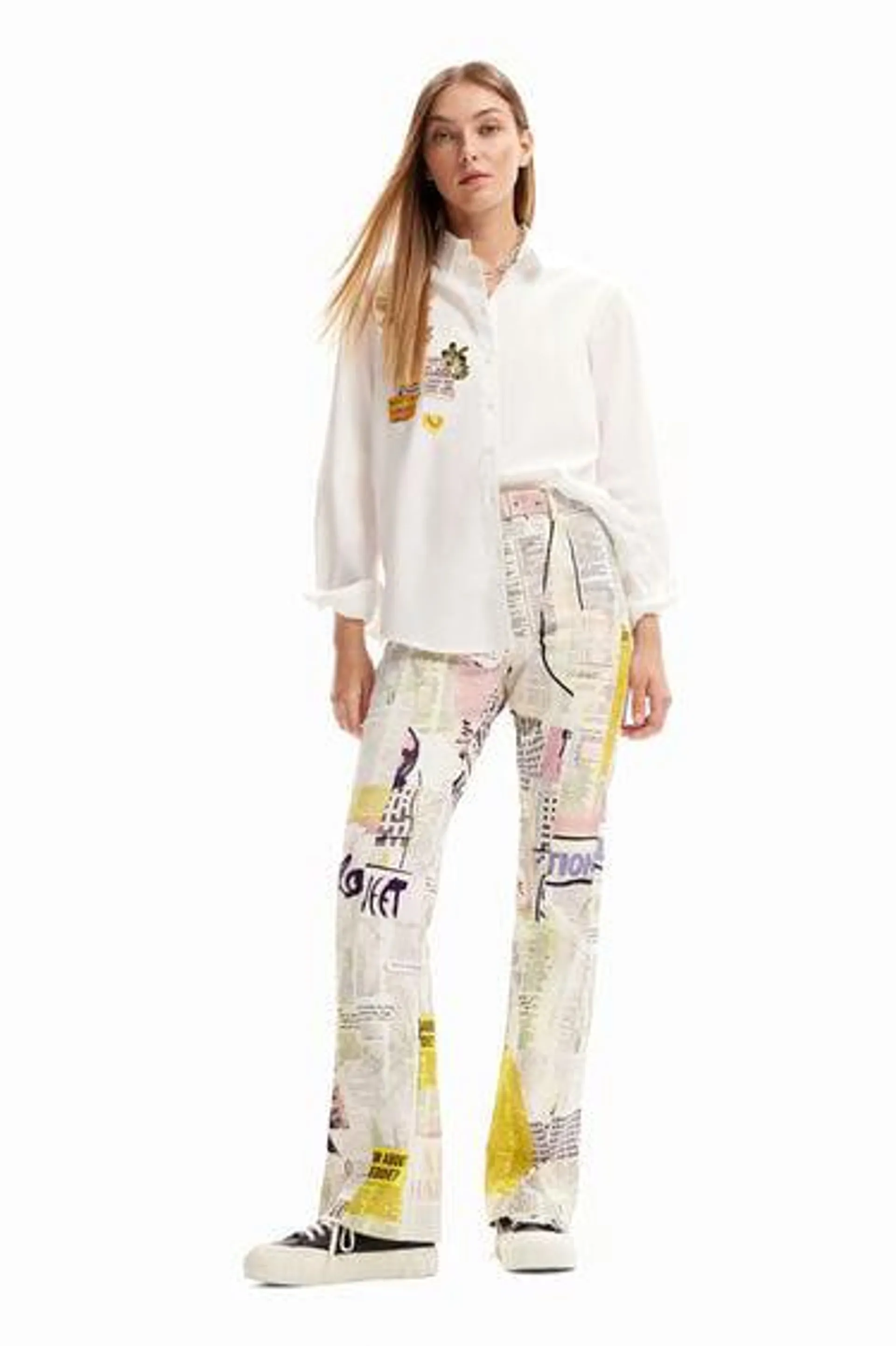 Pantalón Flare periódico