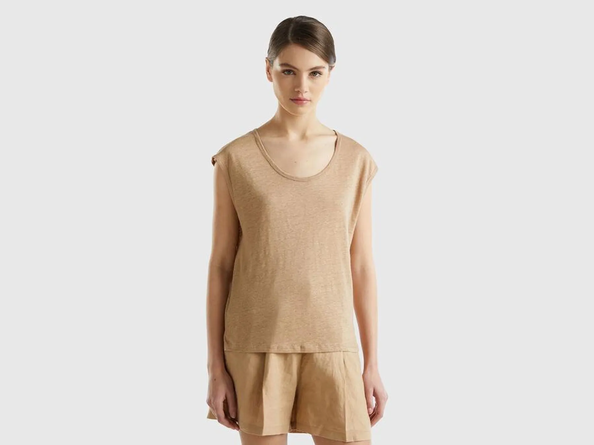 Wide neck t-shirt in pure linen