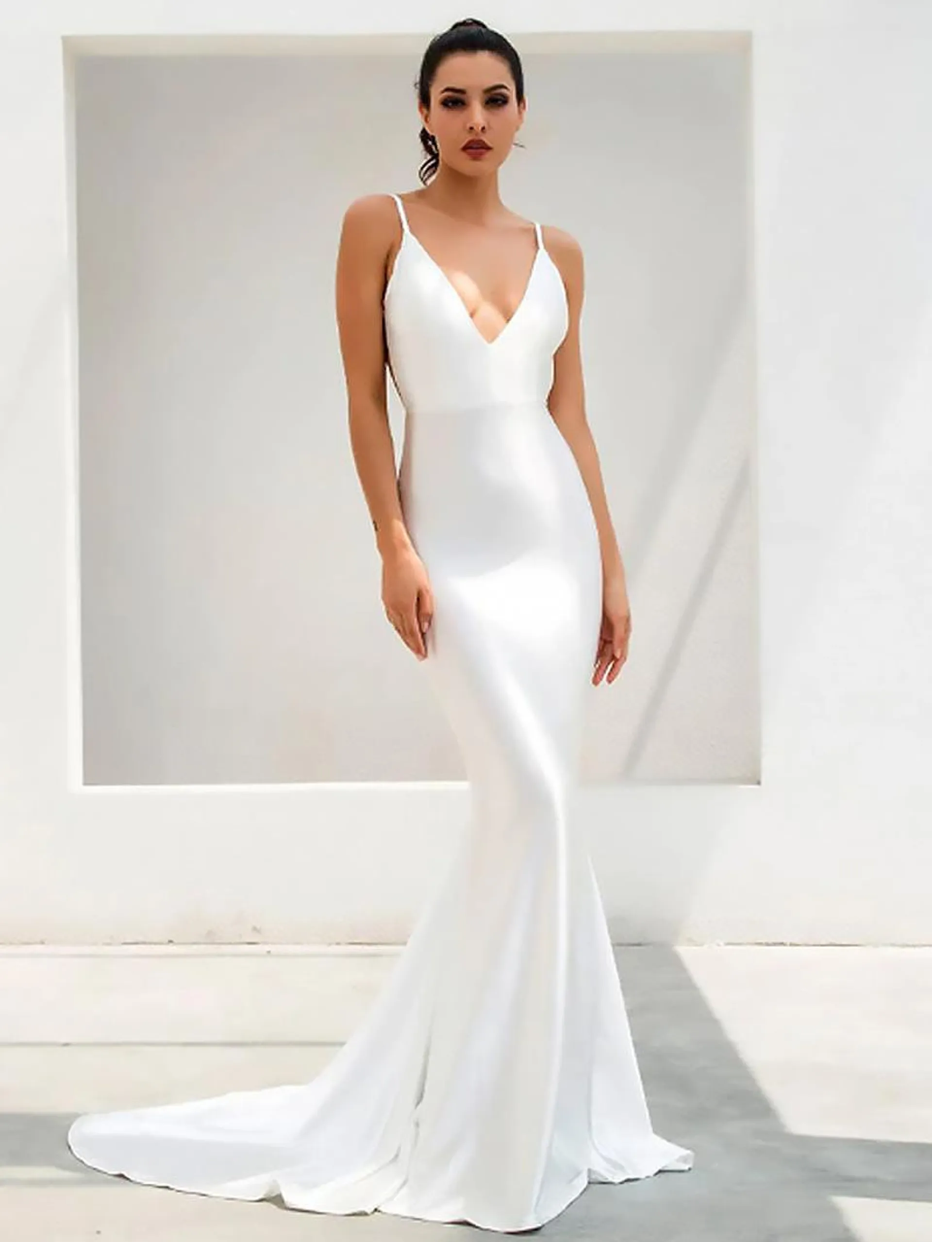 Party Dresses White V-Neck Sleeveless Backless Semi Formal Dress