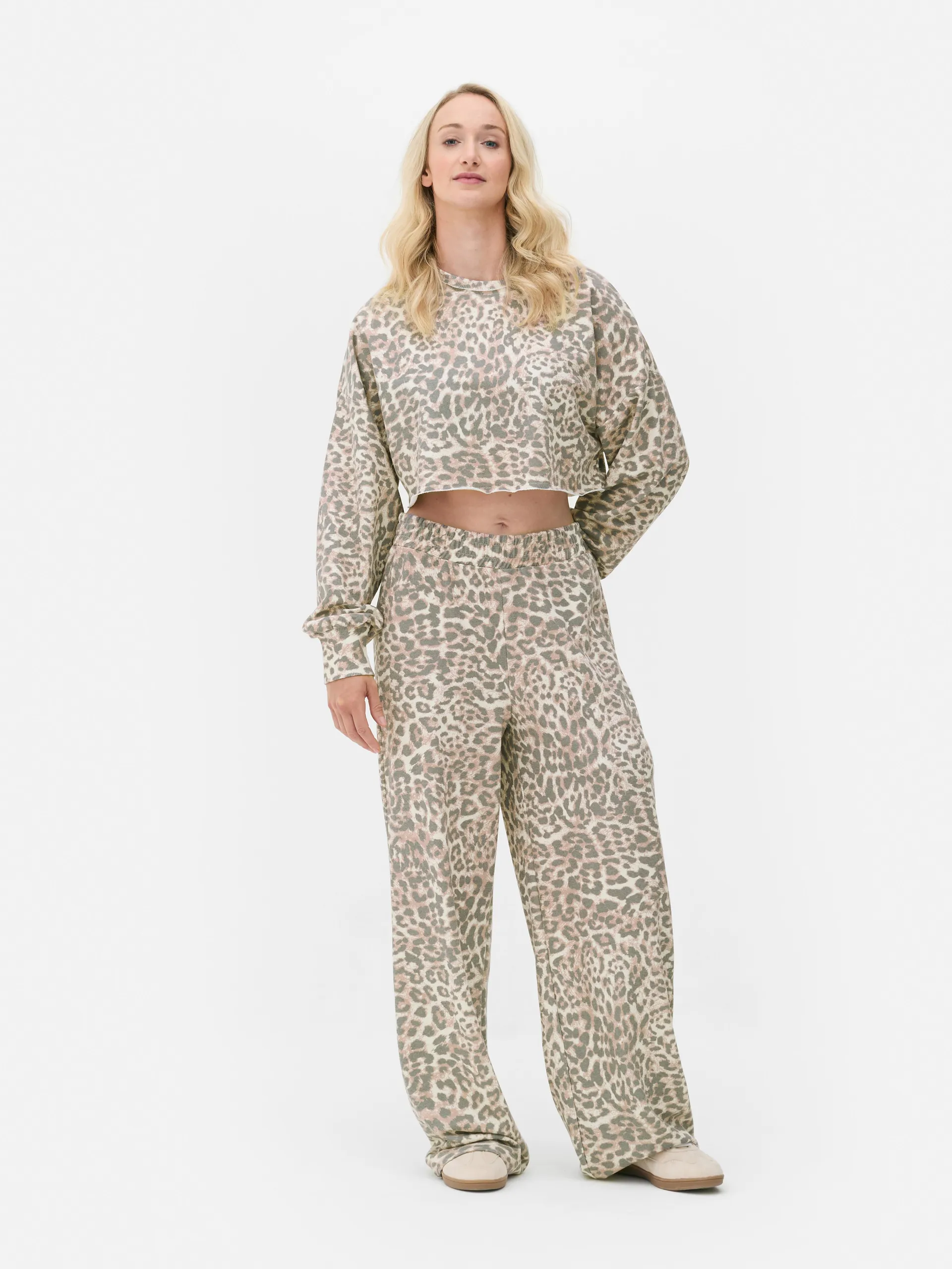 Co-ord Leopard Print Crop Sweatshirt