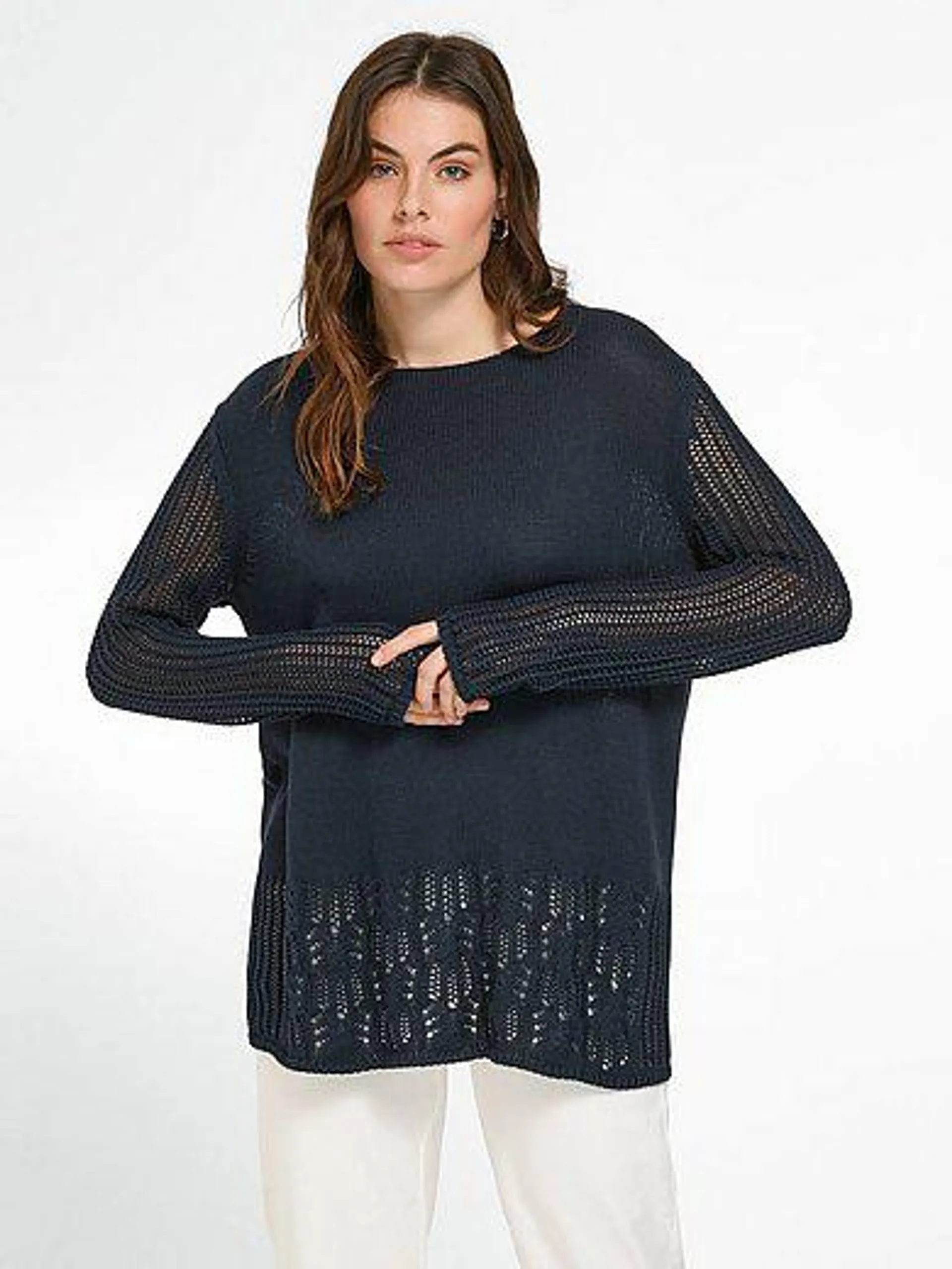 Round-neck jumper with long sleeves