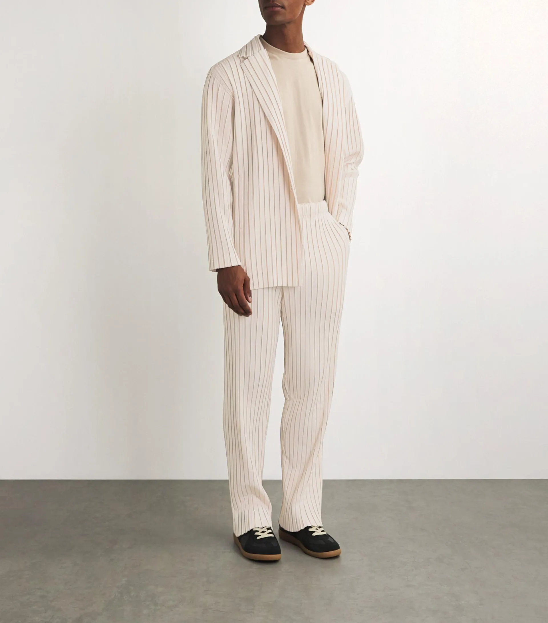 Pleated Straight Trousers