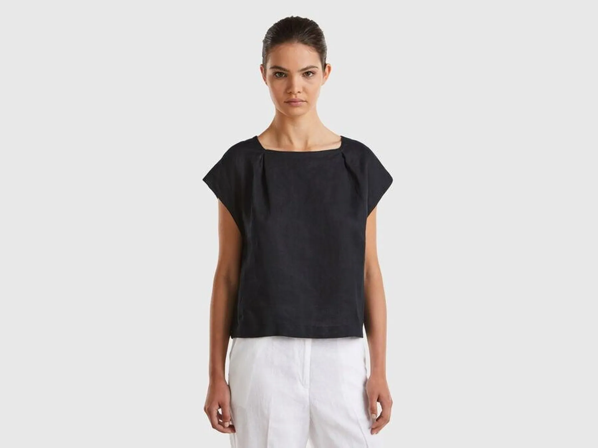 Square neck blouse in pure linen