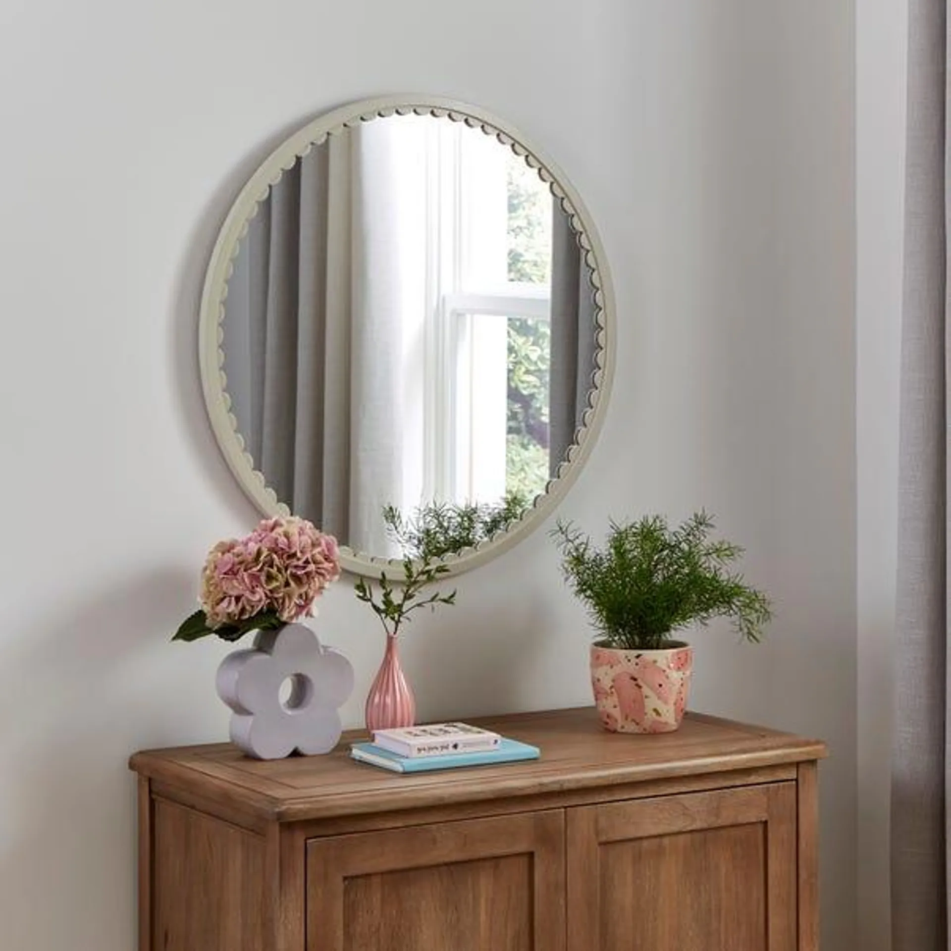 Remi Scalloped Round Wall Mirror