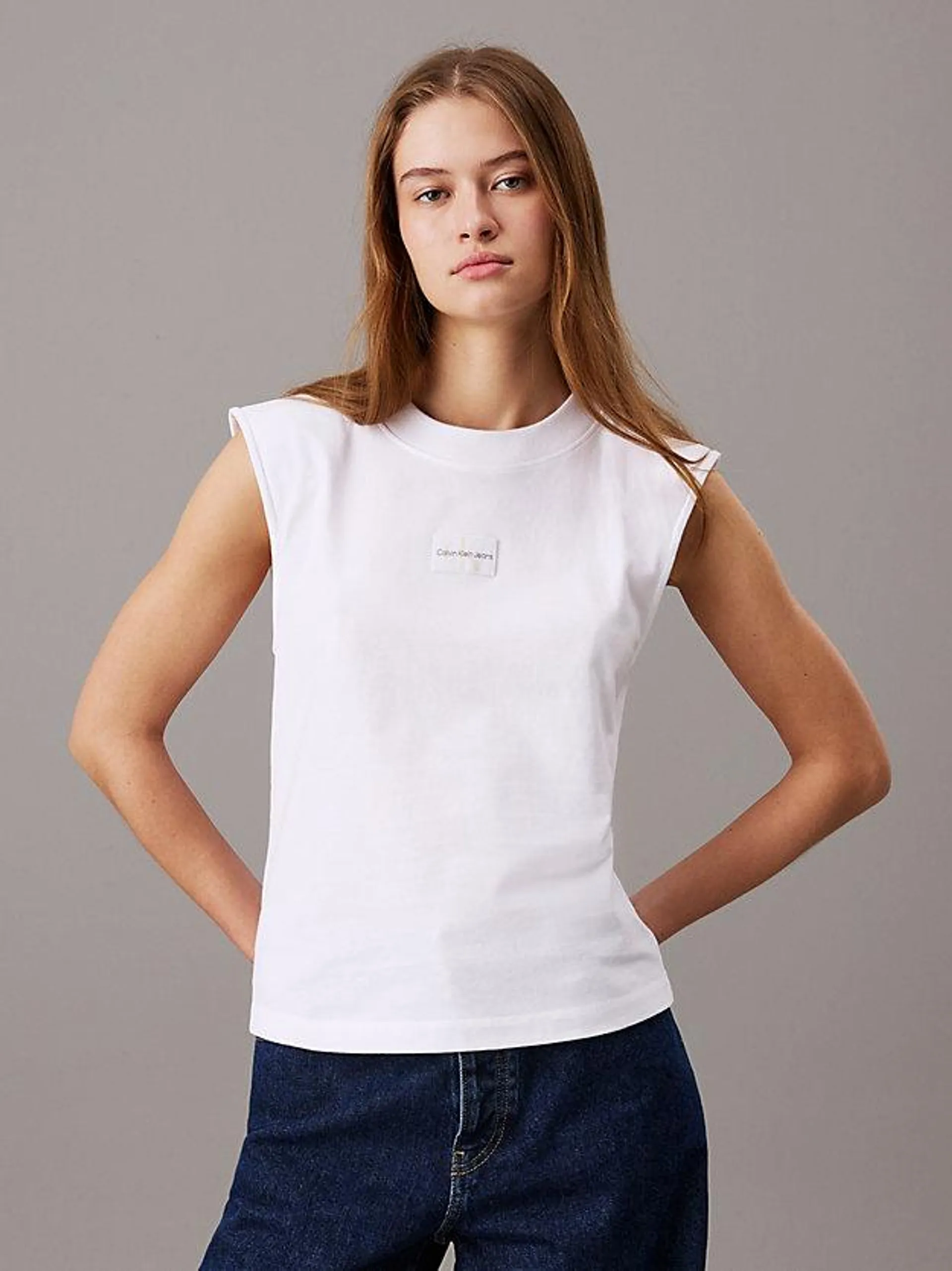 Relaxed Sleeveless T-shirt