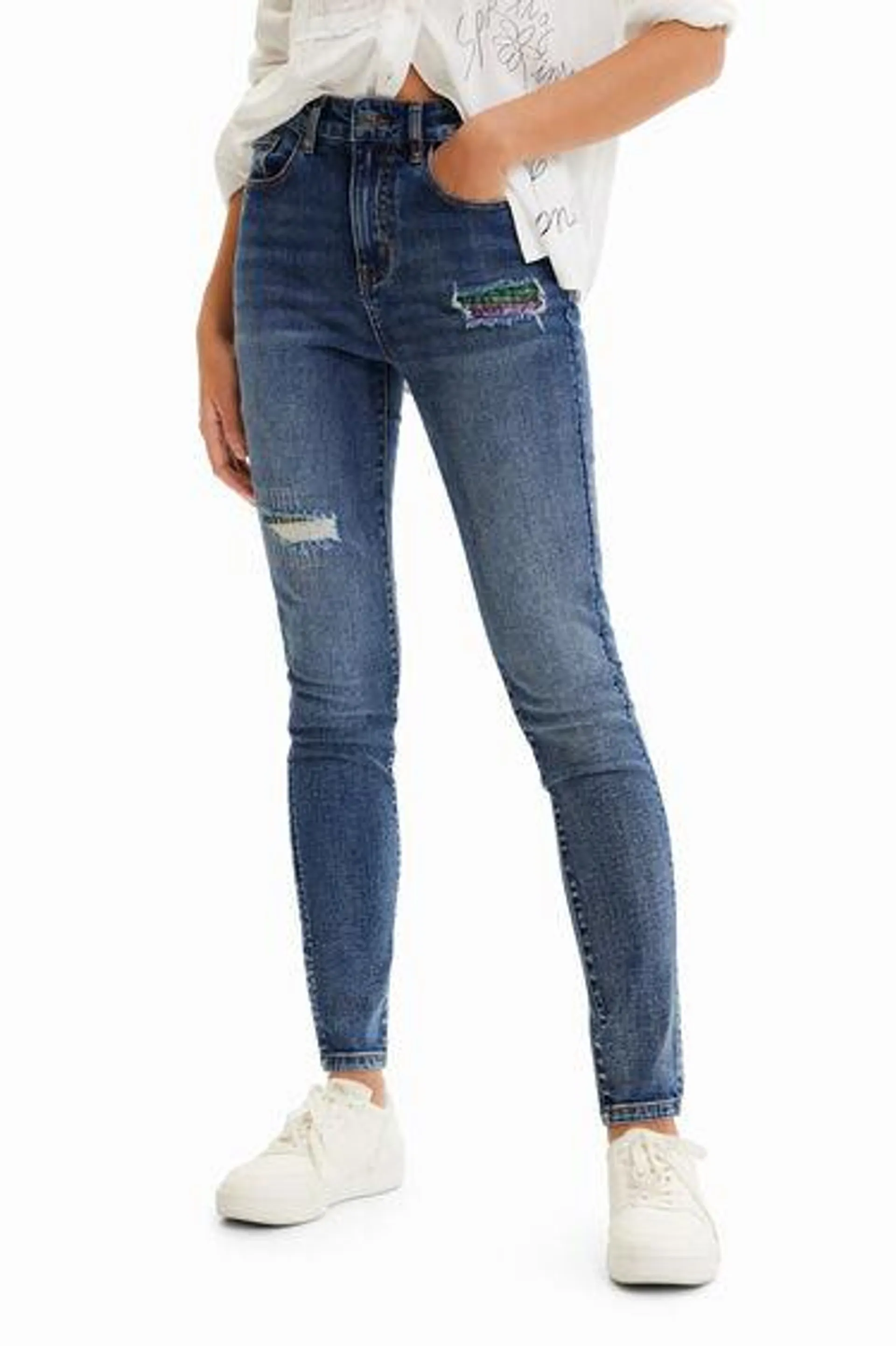 Ripped slim push-up jeans
