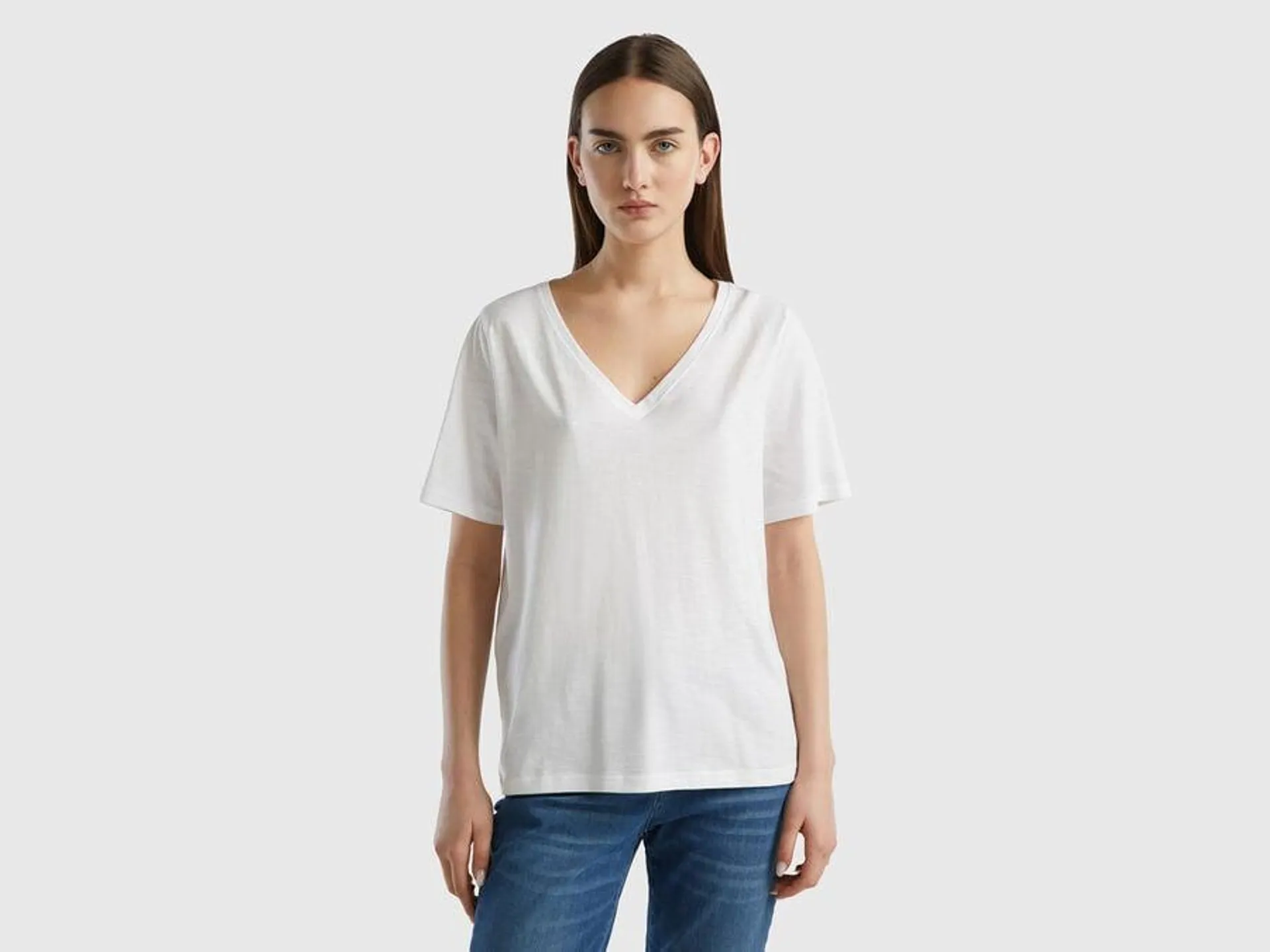 V-neck t-shirt in slub cotton