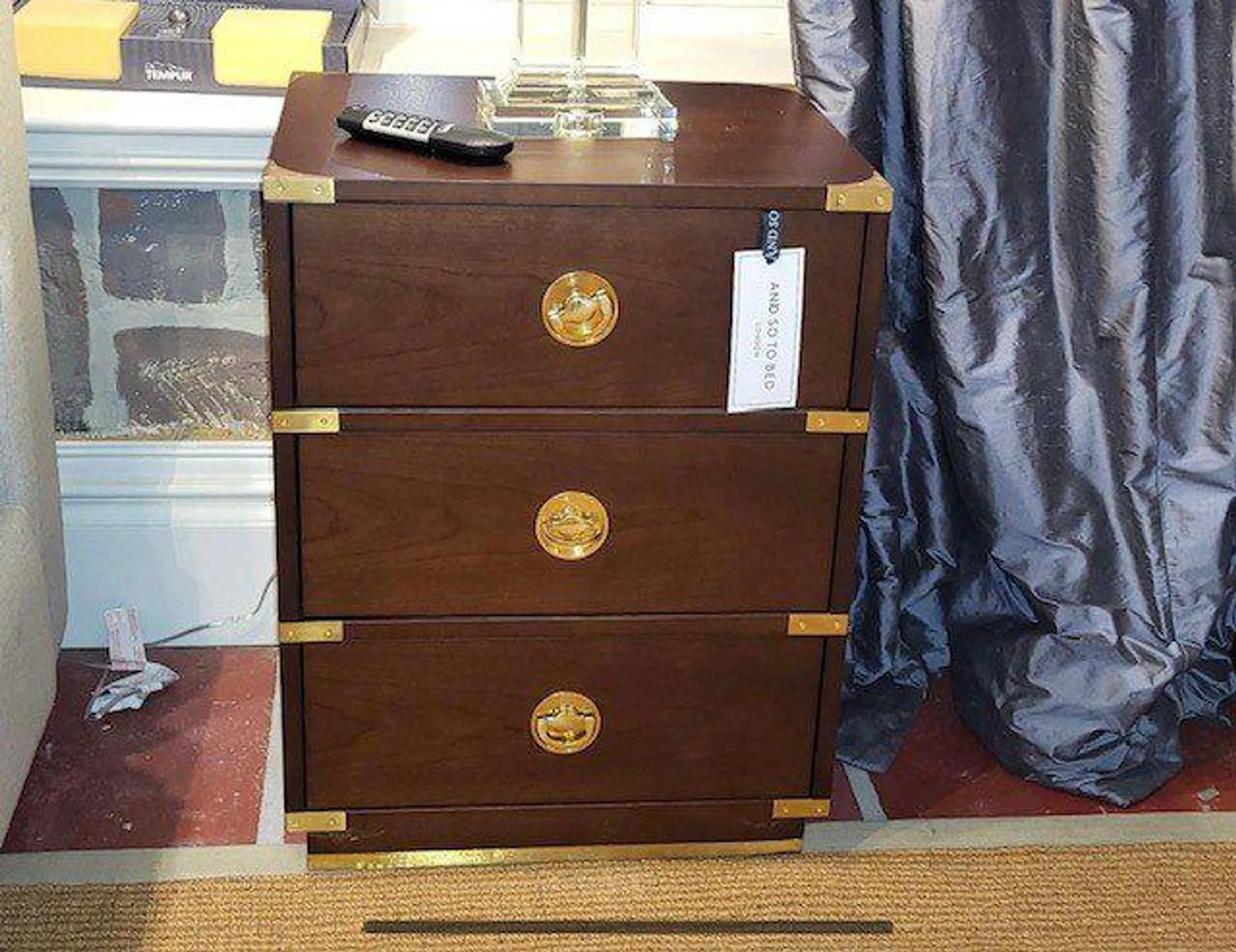 Greenwich Bedside Chest 3 Drawer - Ex Display