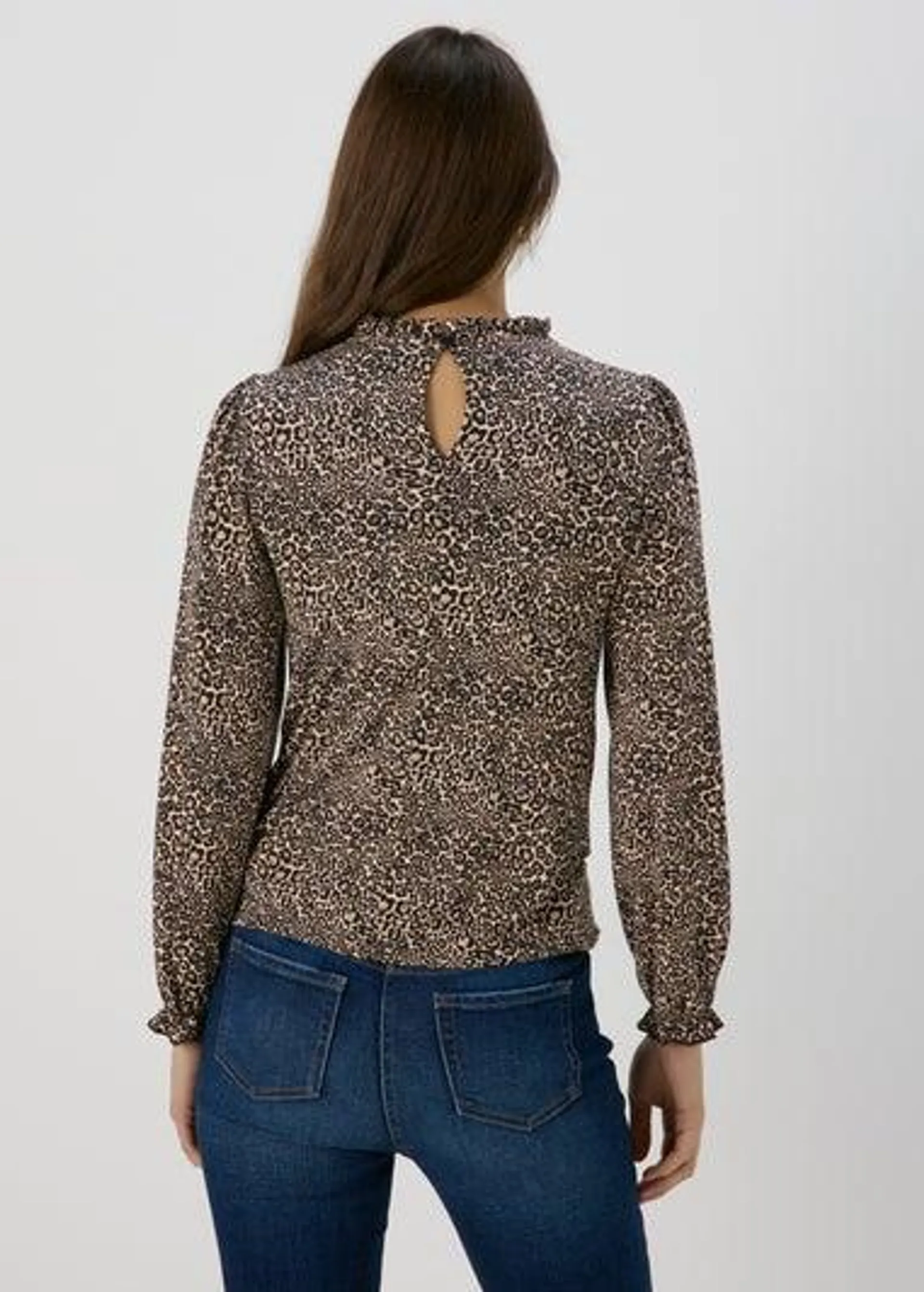 Animal Print Piecrust Collar Jersey Top