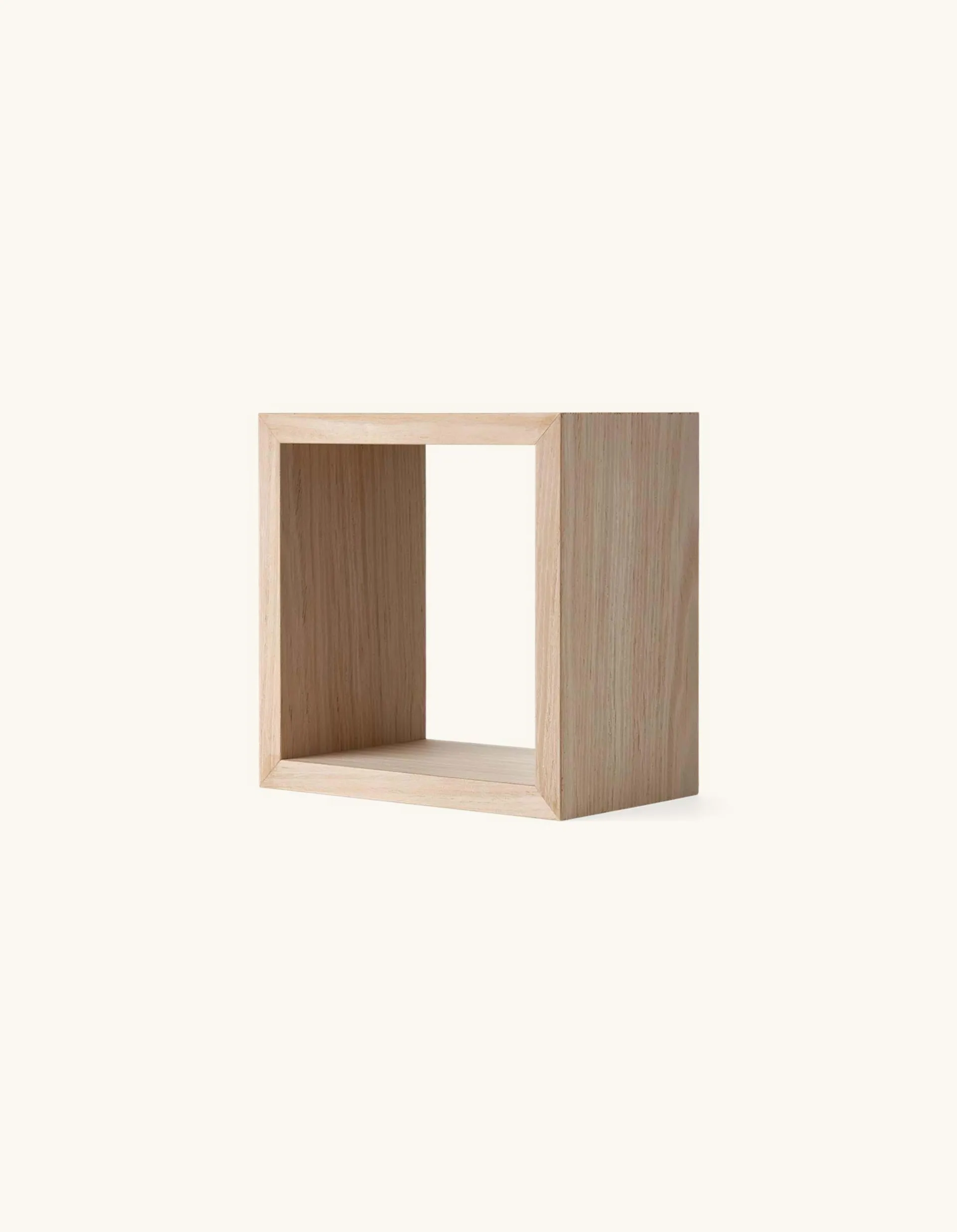 Wall shelf MDF/oak veneer. 19.5 x 12 x 19.5 cm.