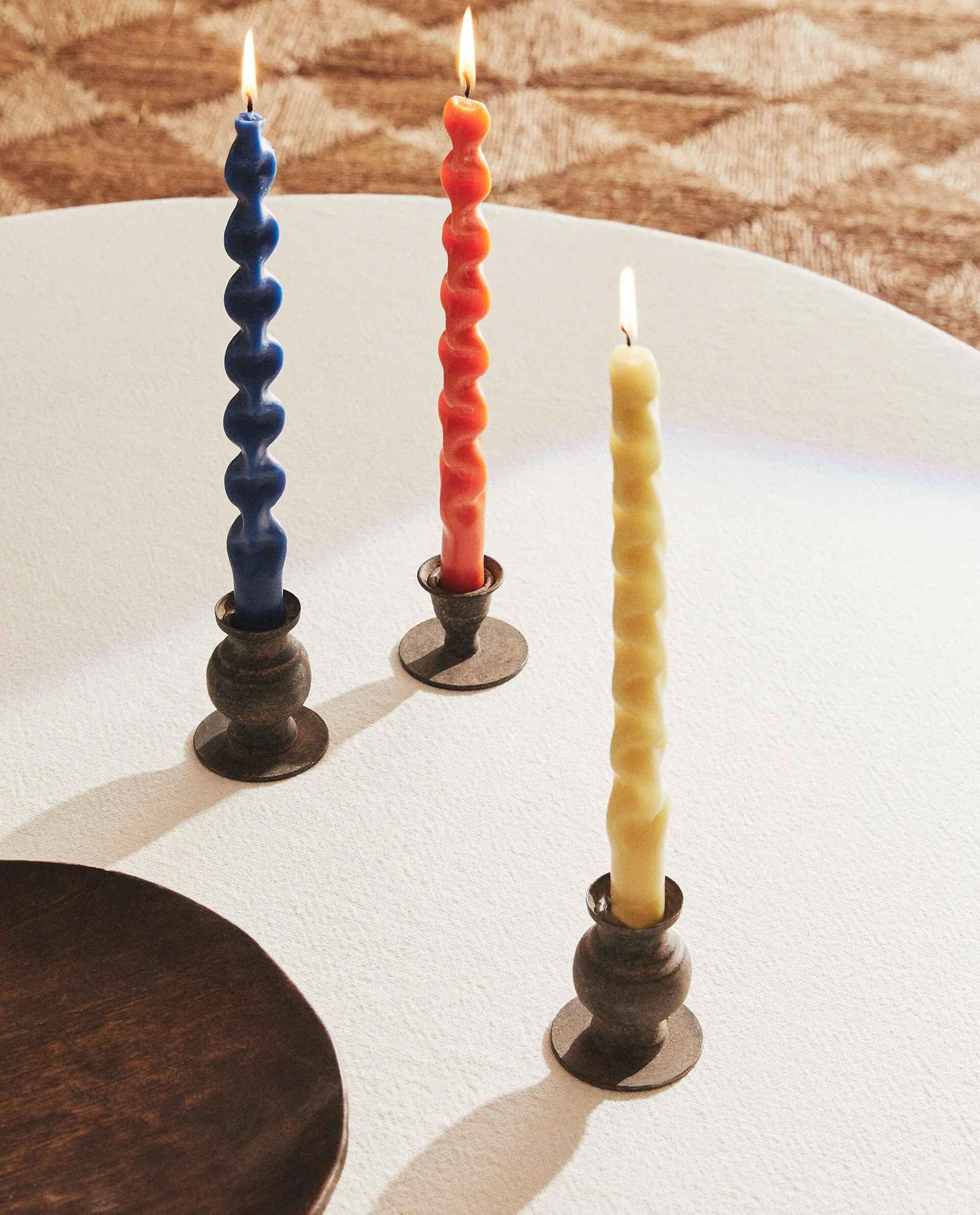 DECORATIVE SPIRAL MULTICOLOURED CANDLE PACK (PACK OF 3)