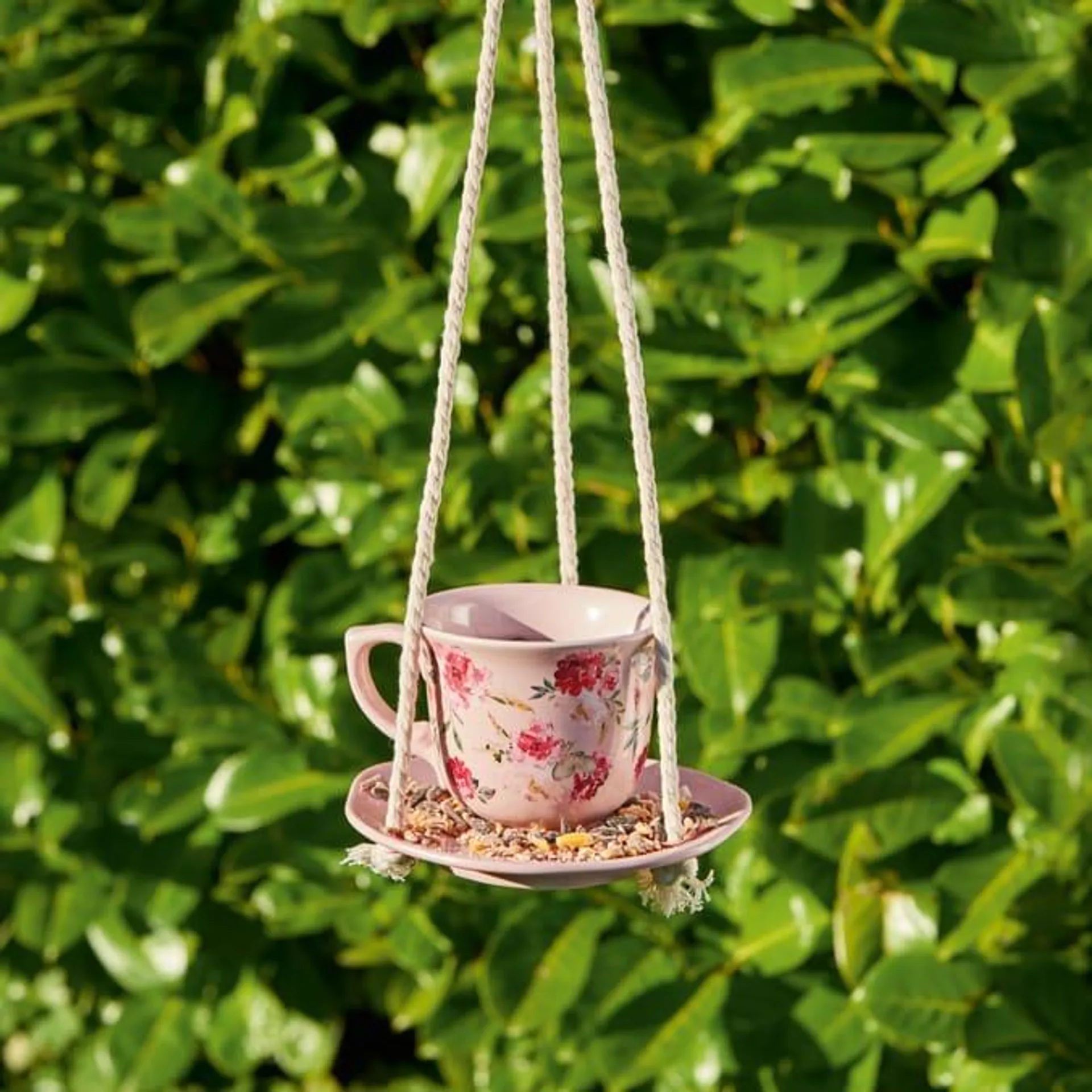 Jardin Ceramic Tea Cup Bird Feeder
