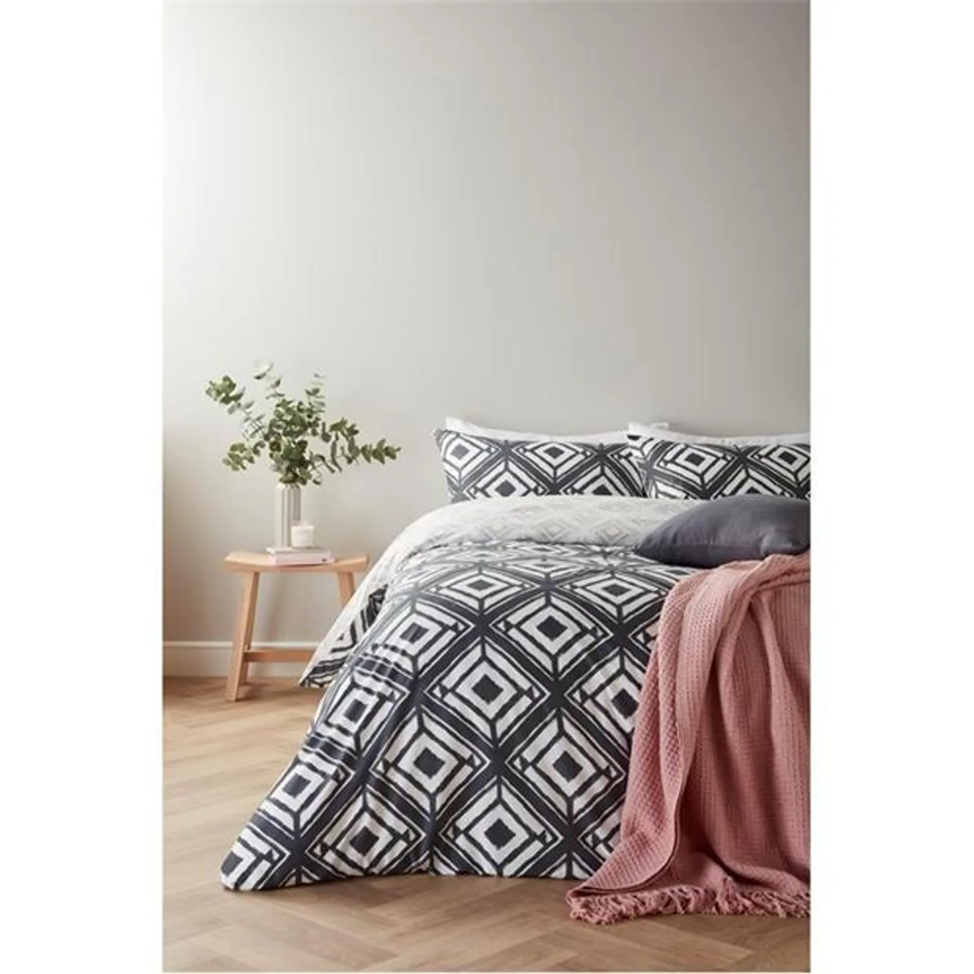 Manhattan Geo Duvet Set