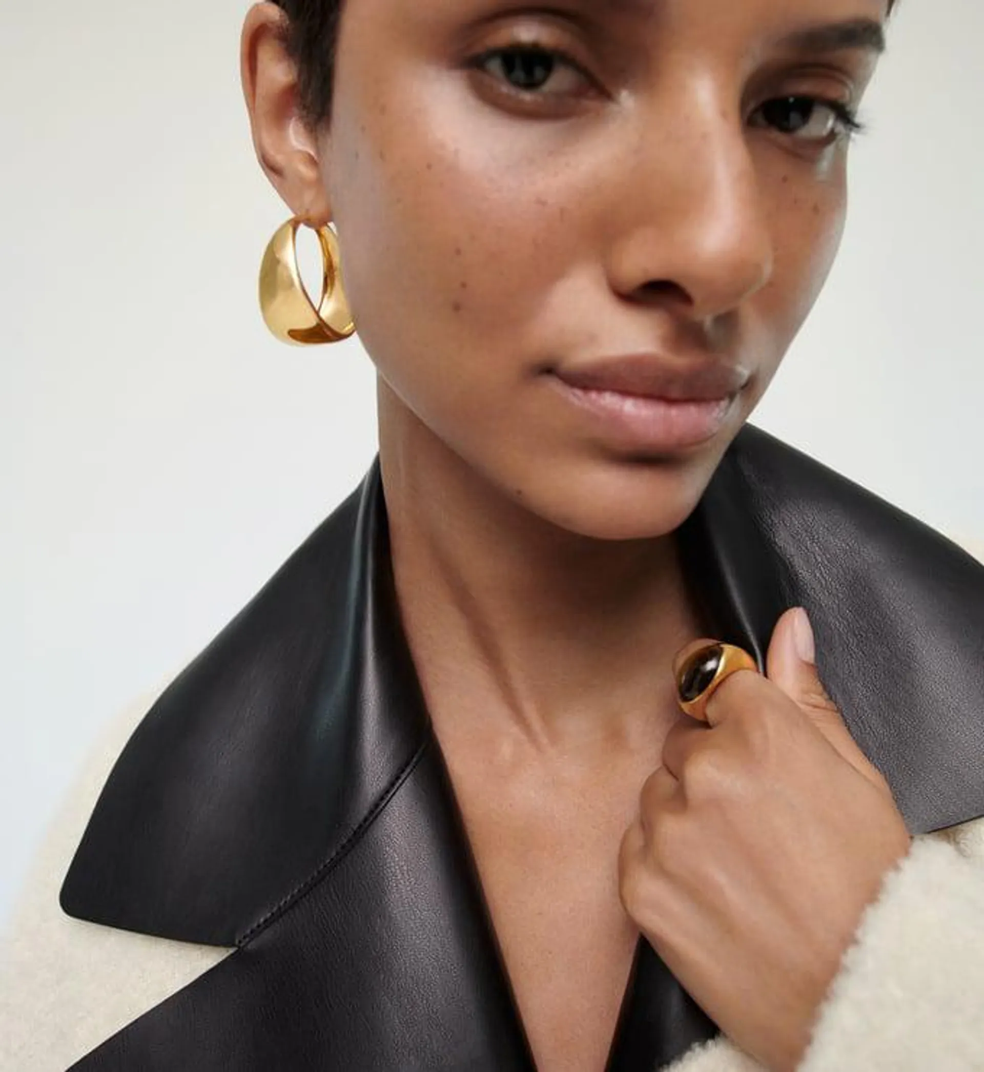 Kate Young Large Hoop Earrings