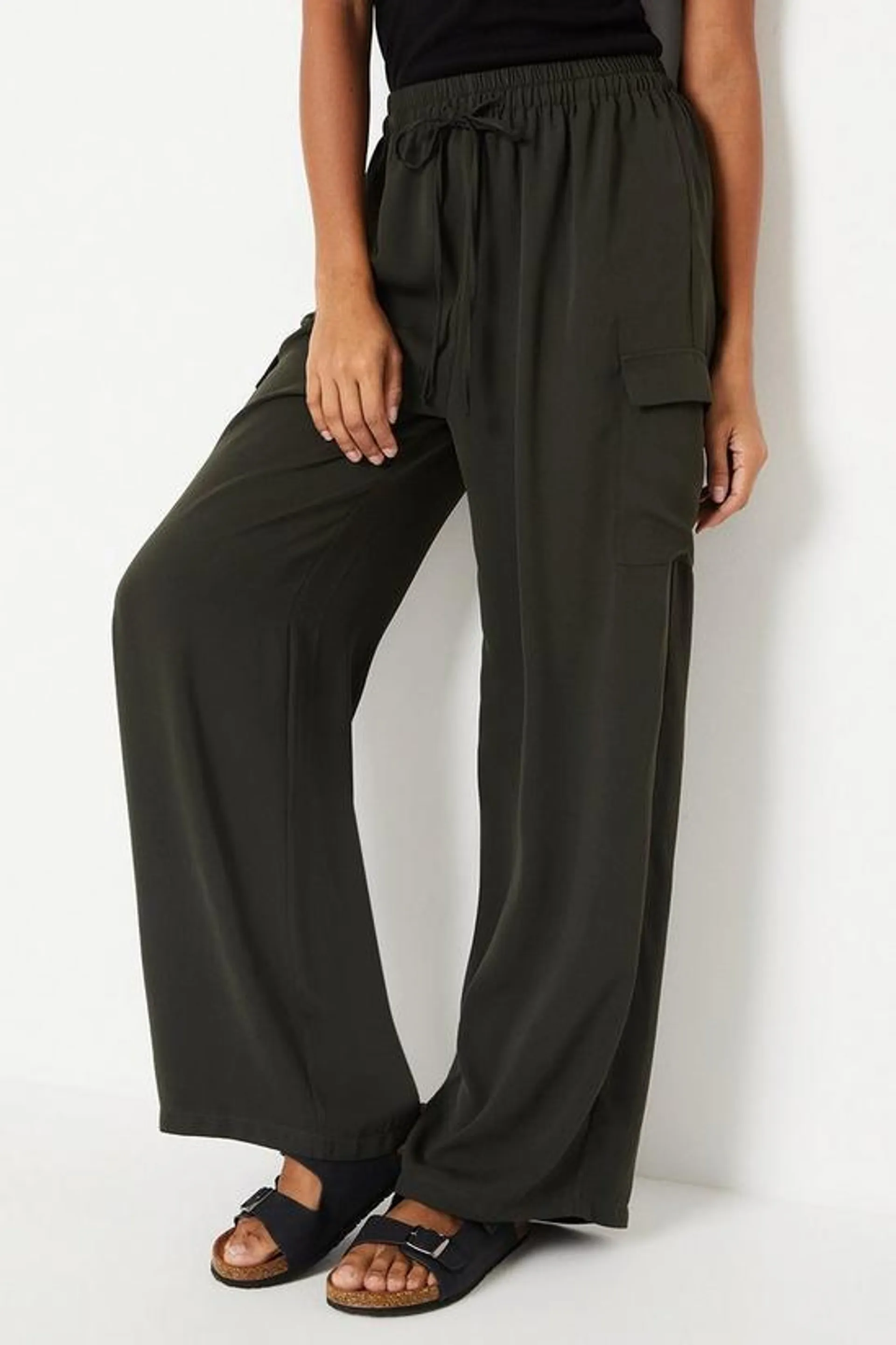 Pocket Straight Leg Trouser