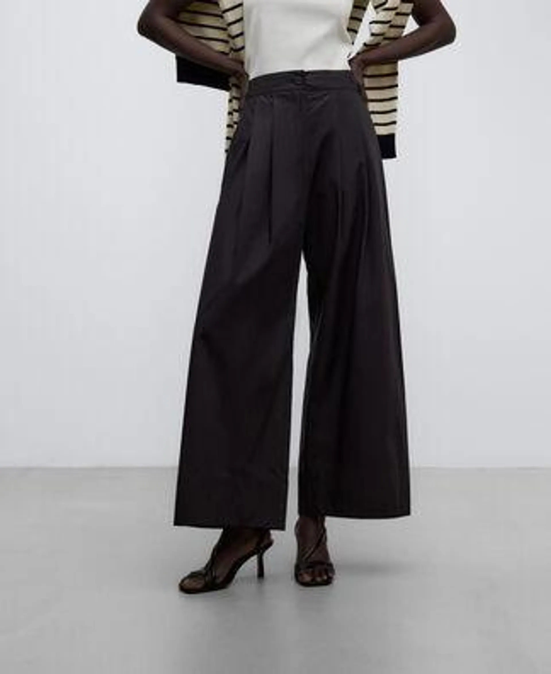 Wide leg trousers woman