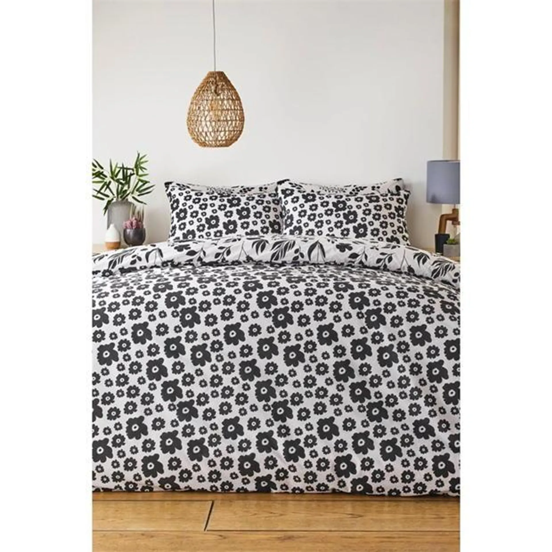 Mono Botanical Reversible Duvet Set