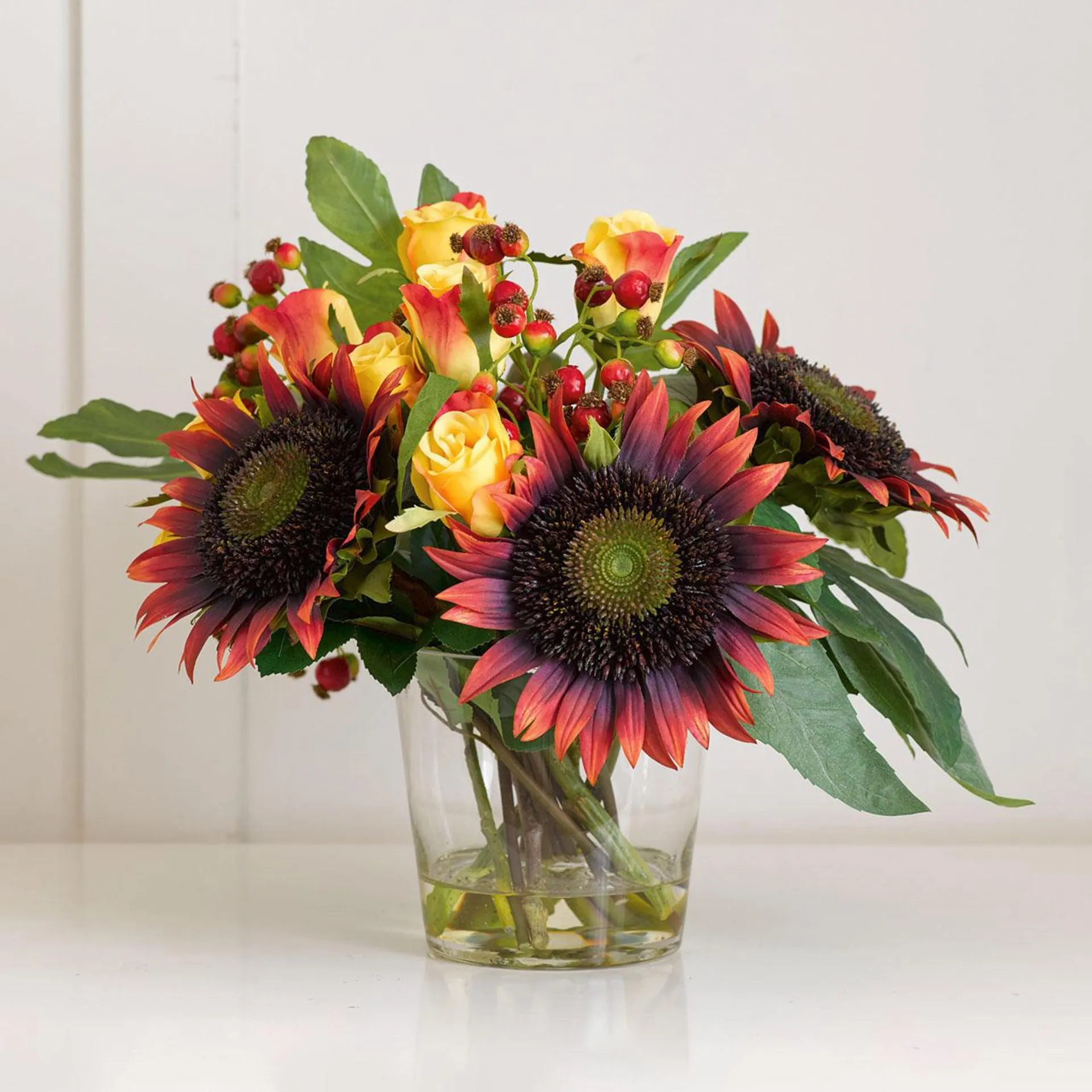 Sunflower and Rose Centrepiece in 1colour