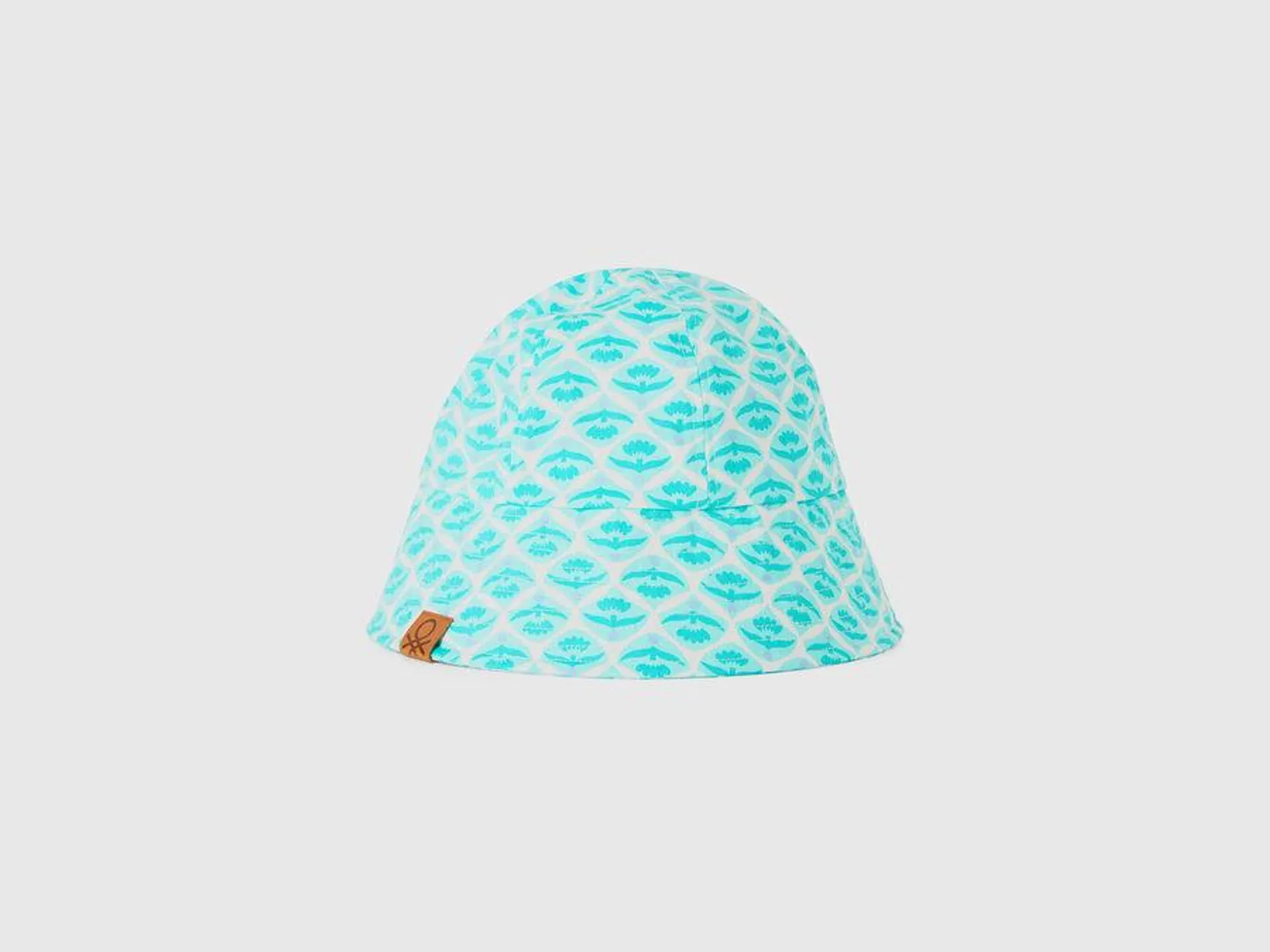 Bucket hat with flower print