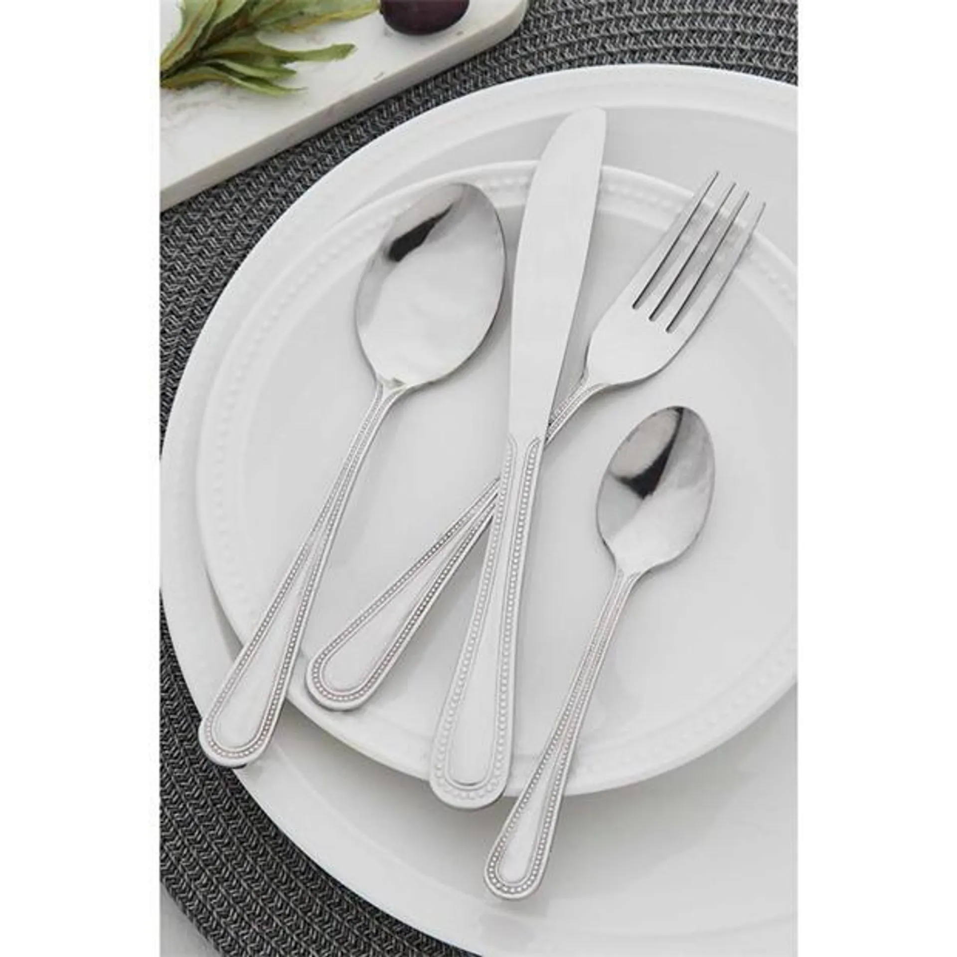 16 Piece Beaded Cutlery Set