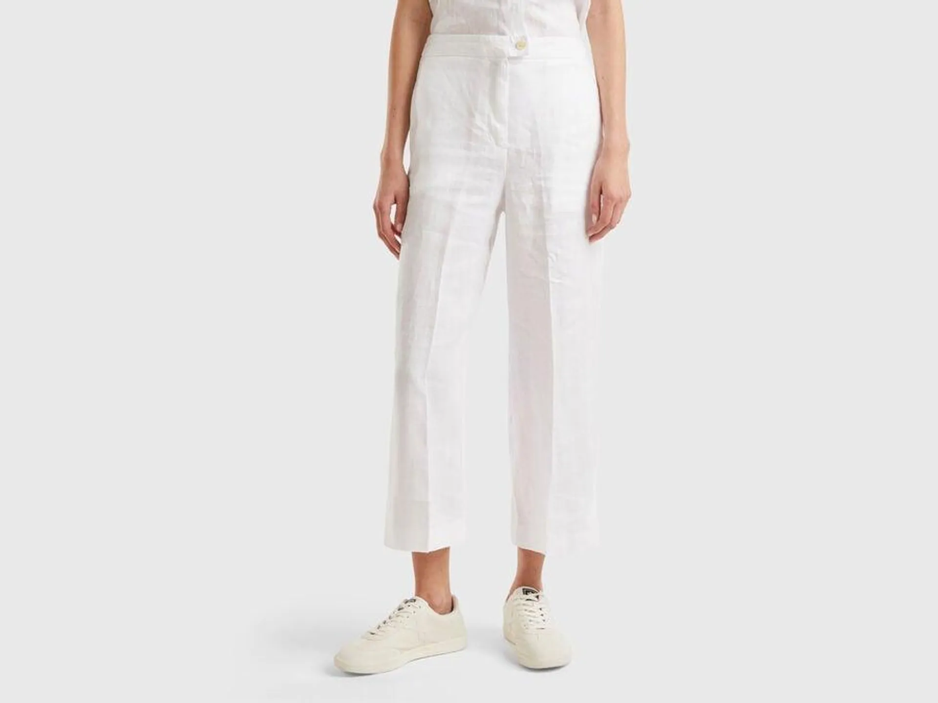 Cropped trousers in pure linen