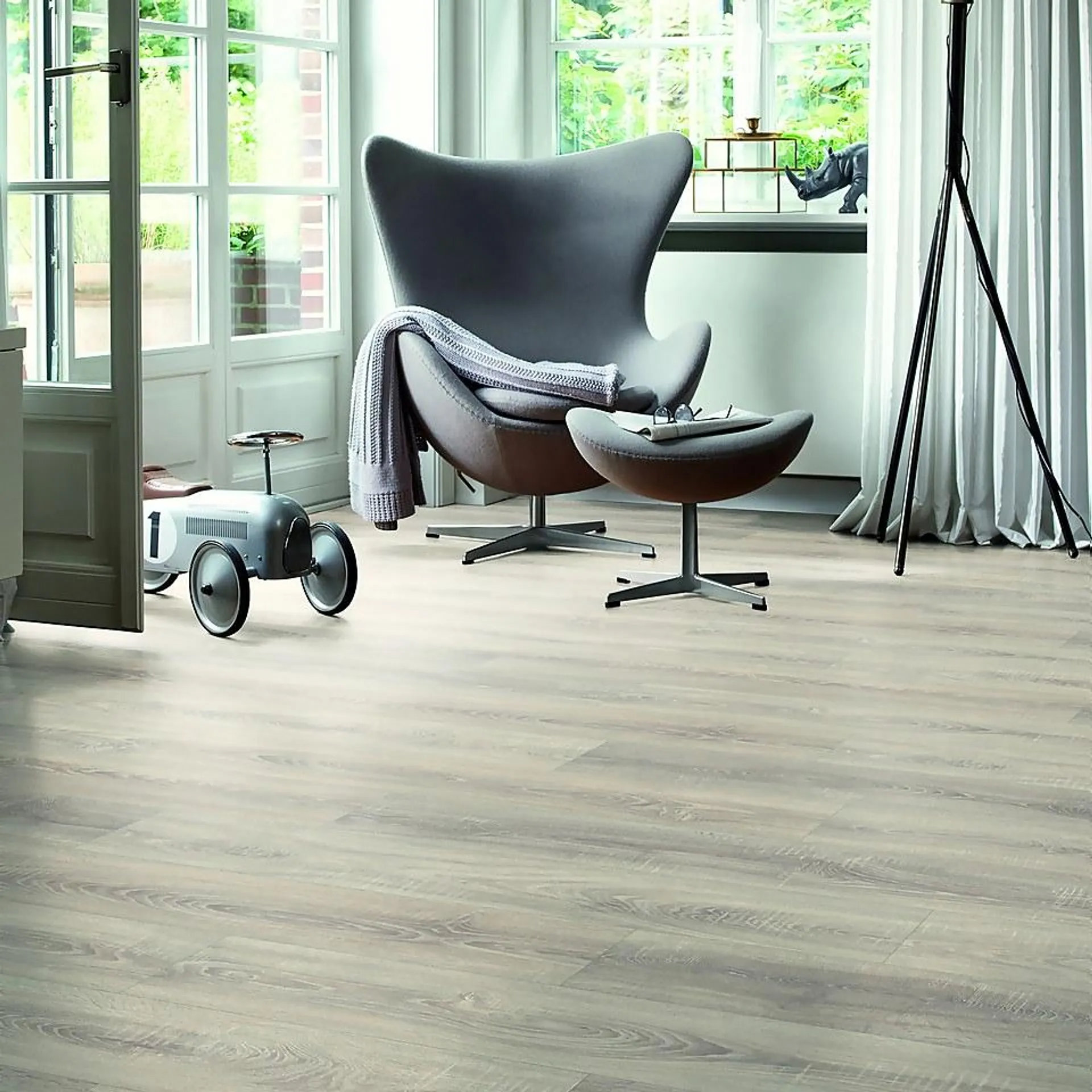 EGGER HOME Toscolano Light Grey Oak 12mm Laminate Flooring - 1.49 sqm Pack