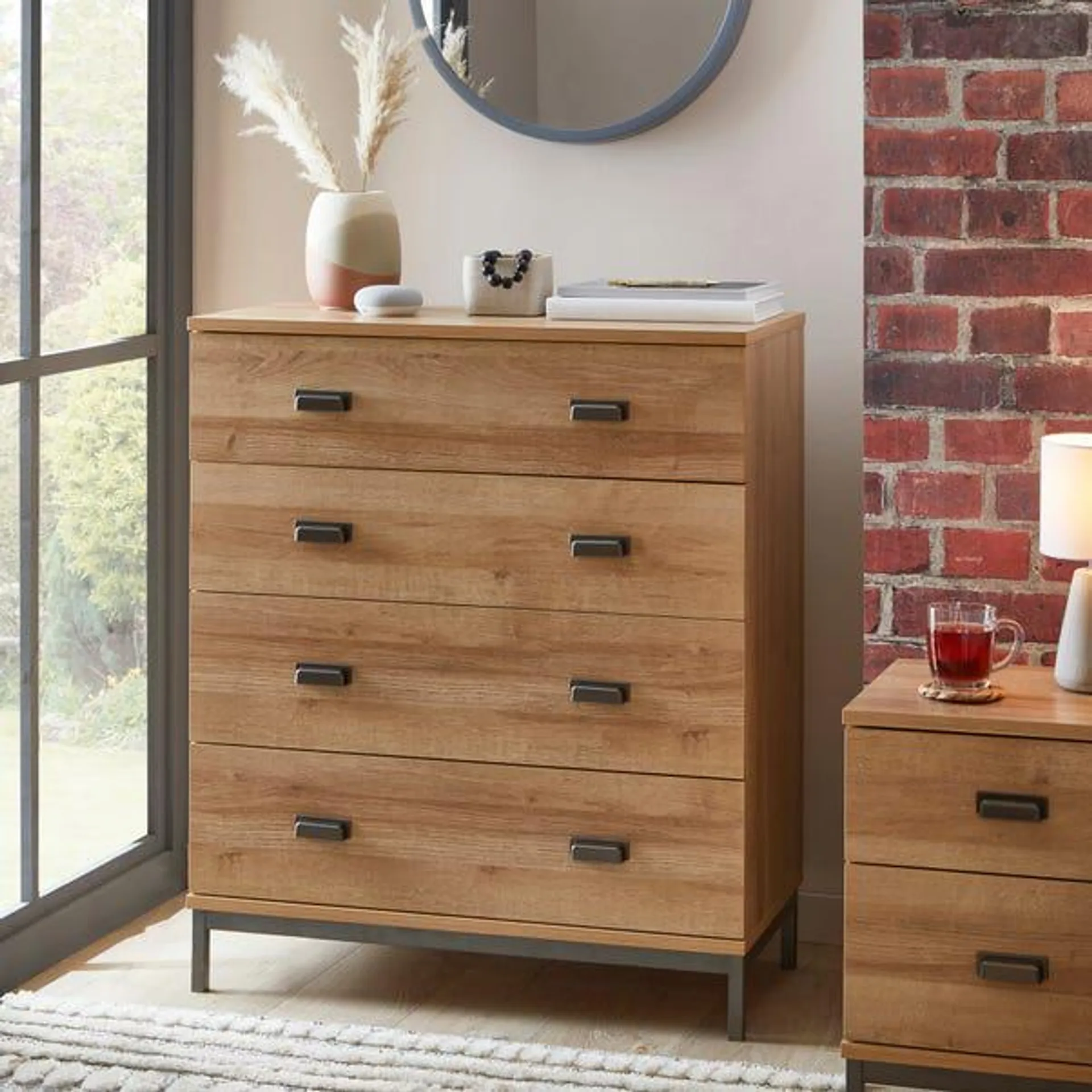 Fulton 4 Drawer Chest