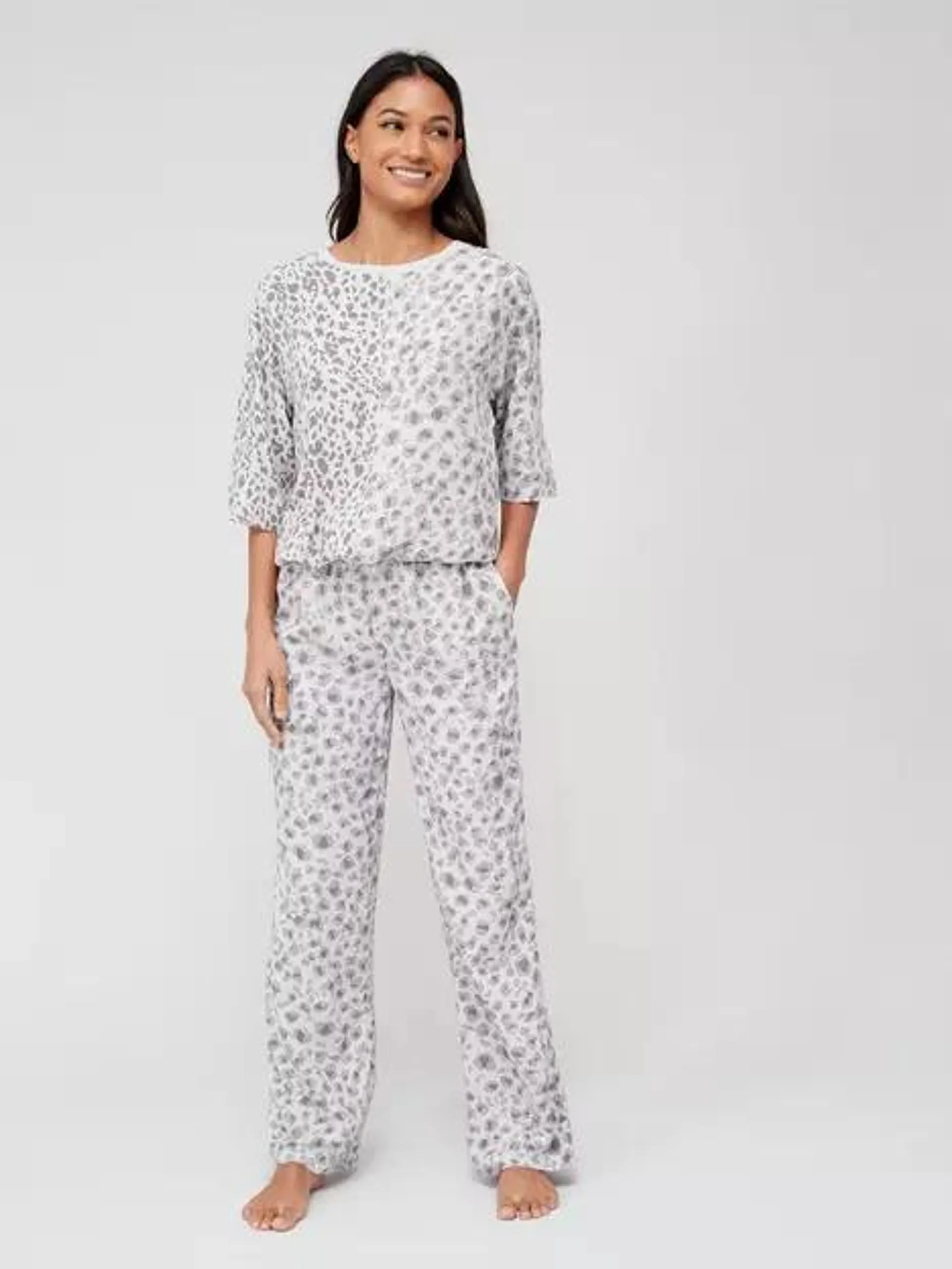 Woven Animal Print Jogger Pyjama Set - Grey