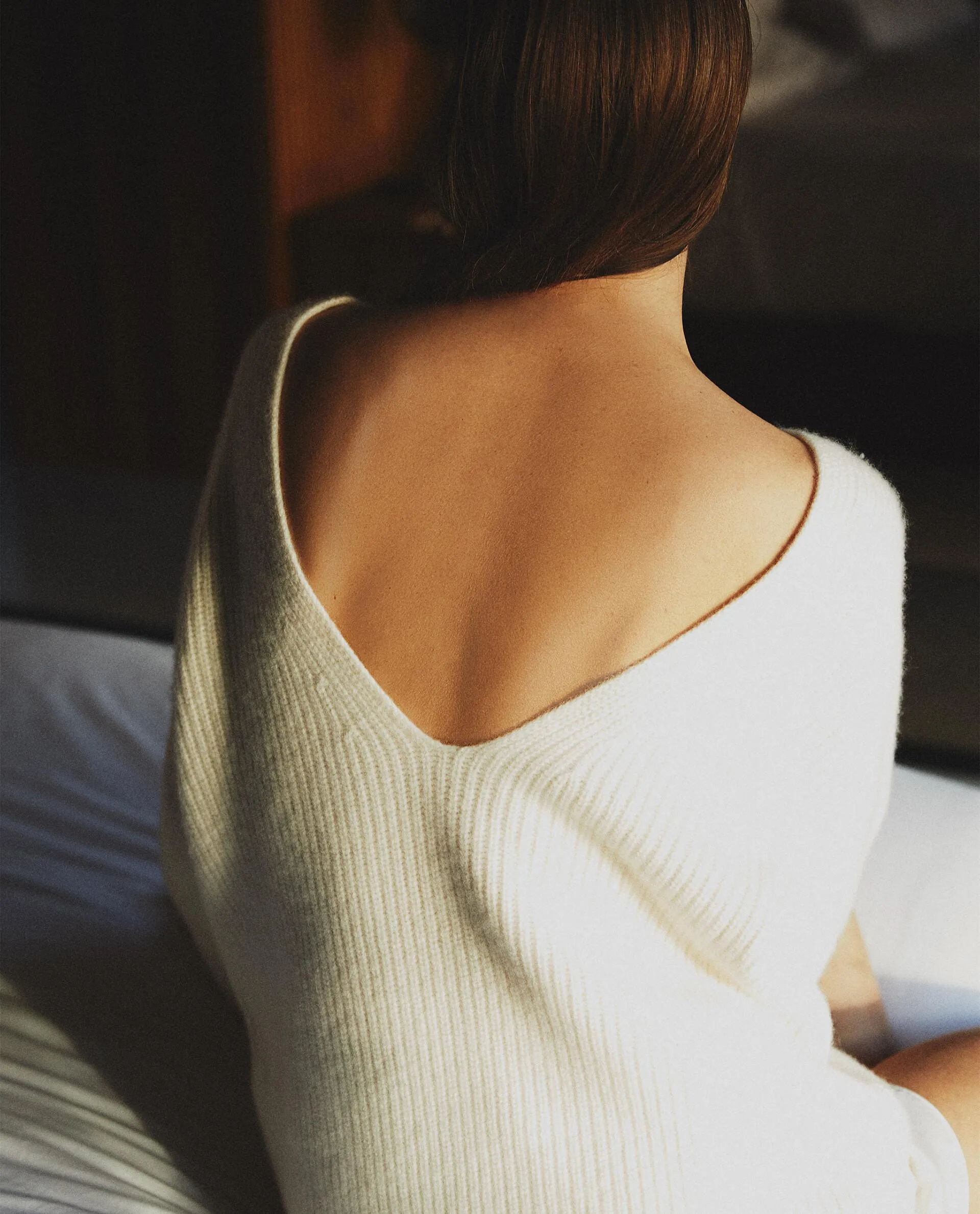 RIBBED CASHMERE SWEATER