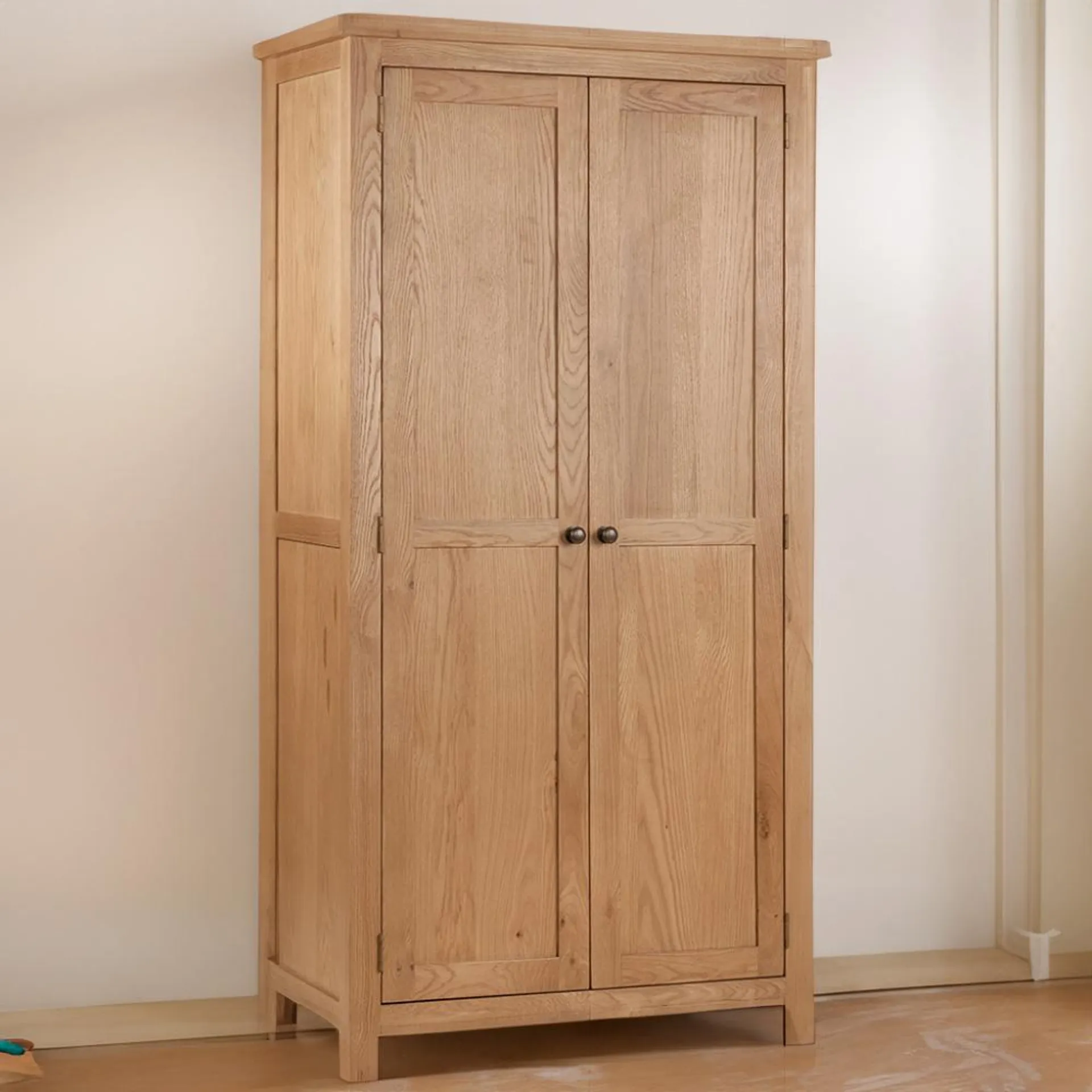 Julian Bowen Marlborough 2 Door Oak Wardrobe