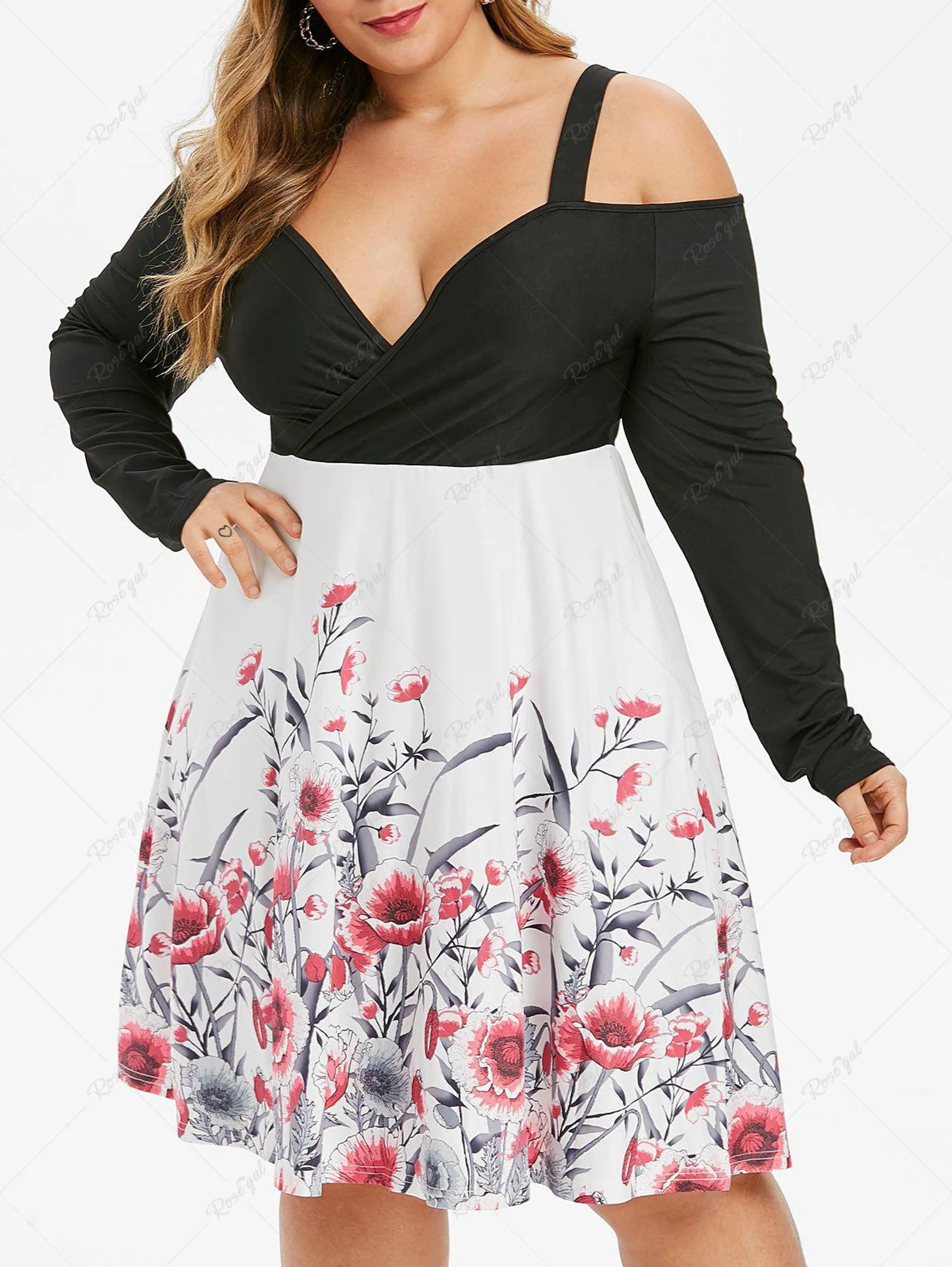 Plus Size Floral Cold Shoulder Surplice Dress - L